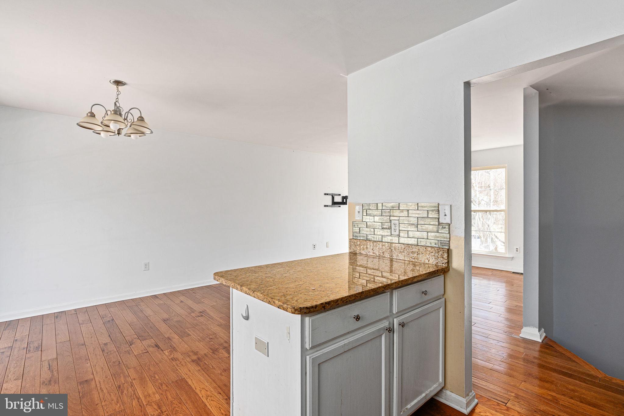 SOUTH OAKS - Residential