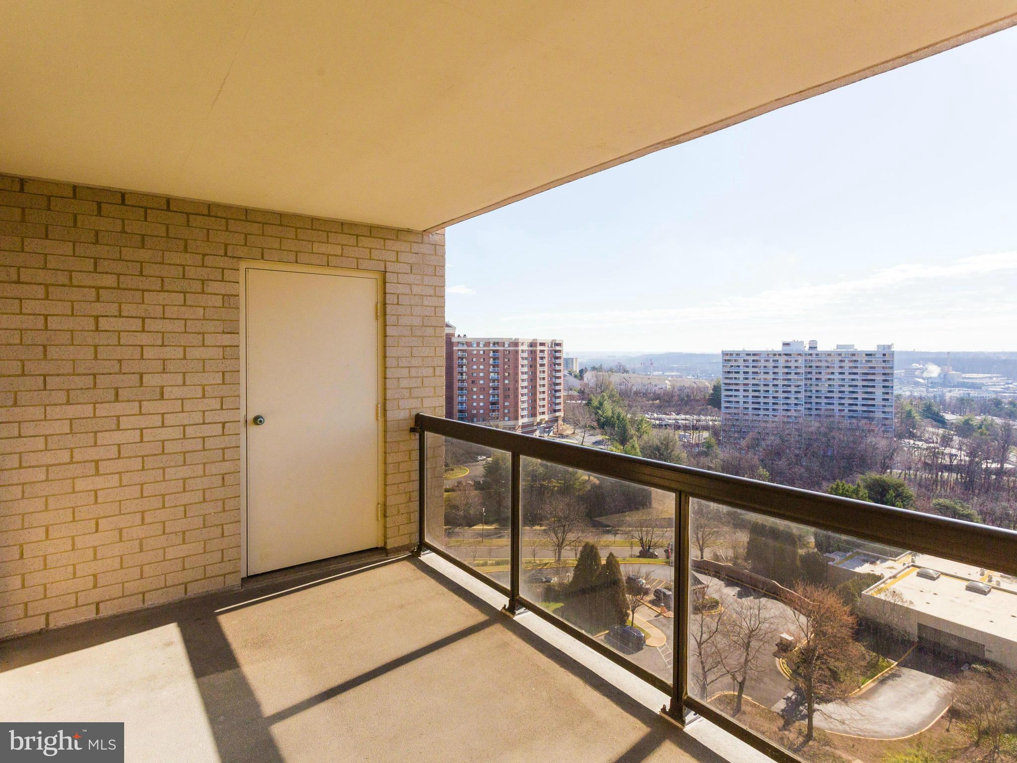 WATERGATE AT LANDMARK - Residential