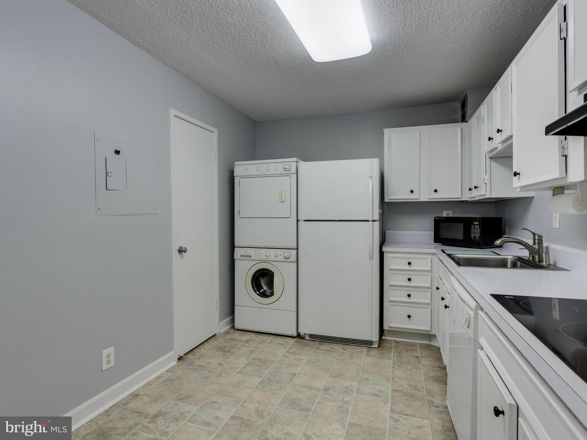 WATERGATE AT LANDMARK - Residential