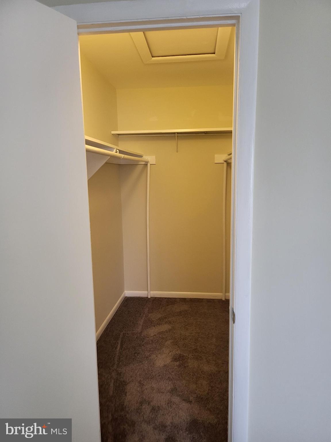 CINNAMON RIDGE CONDO - Residential Lease