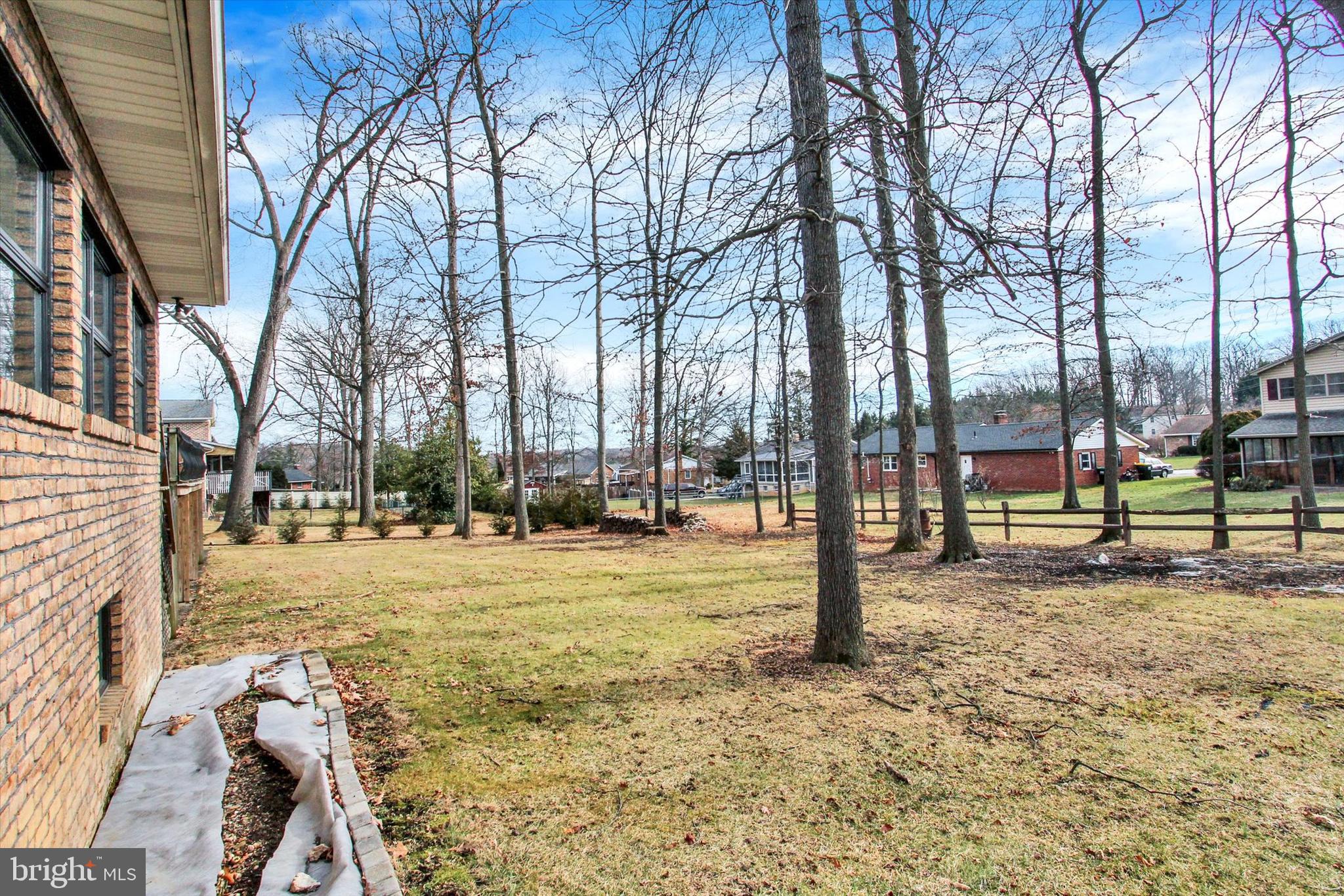 LAUREL - Residential