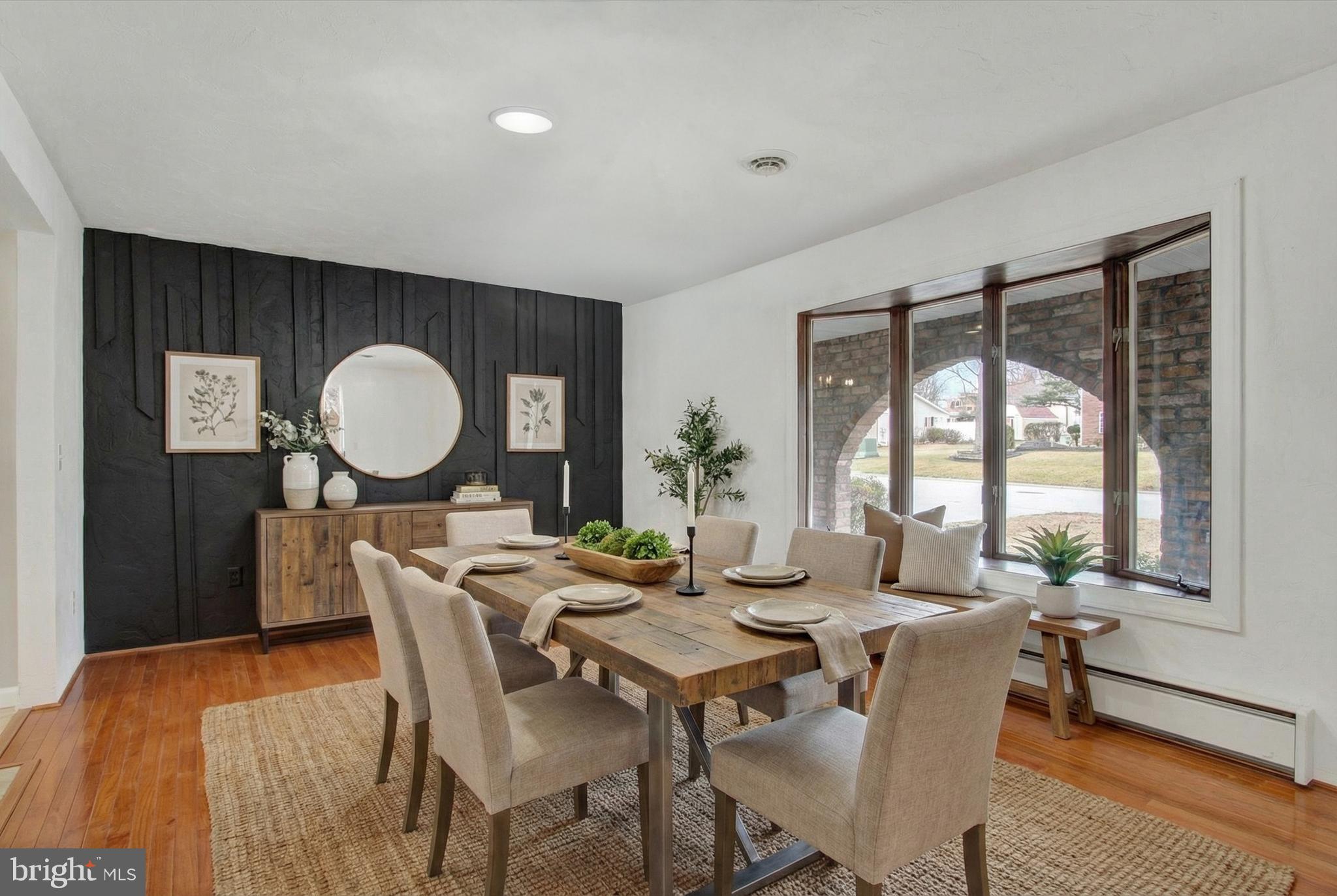 LAUREL - Residential