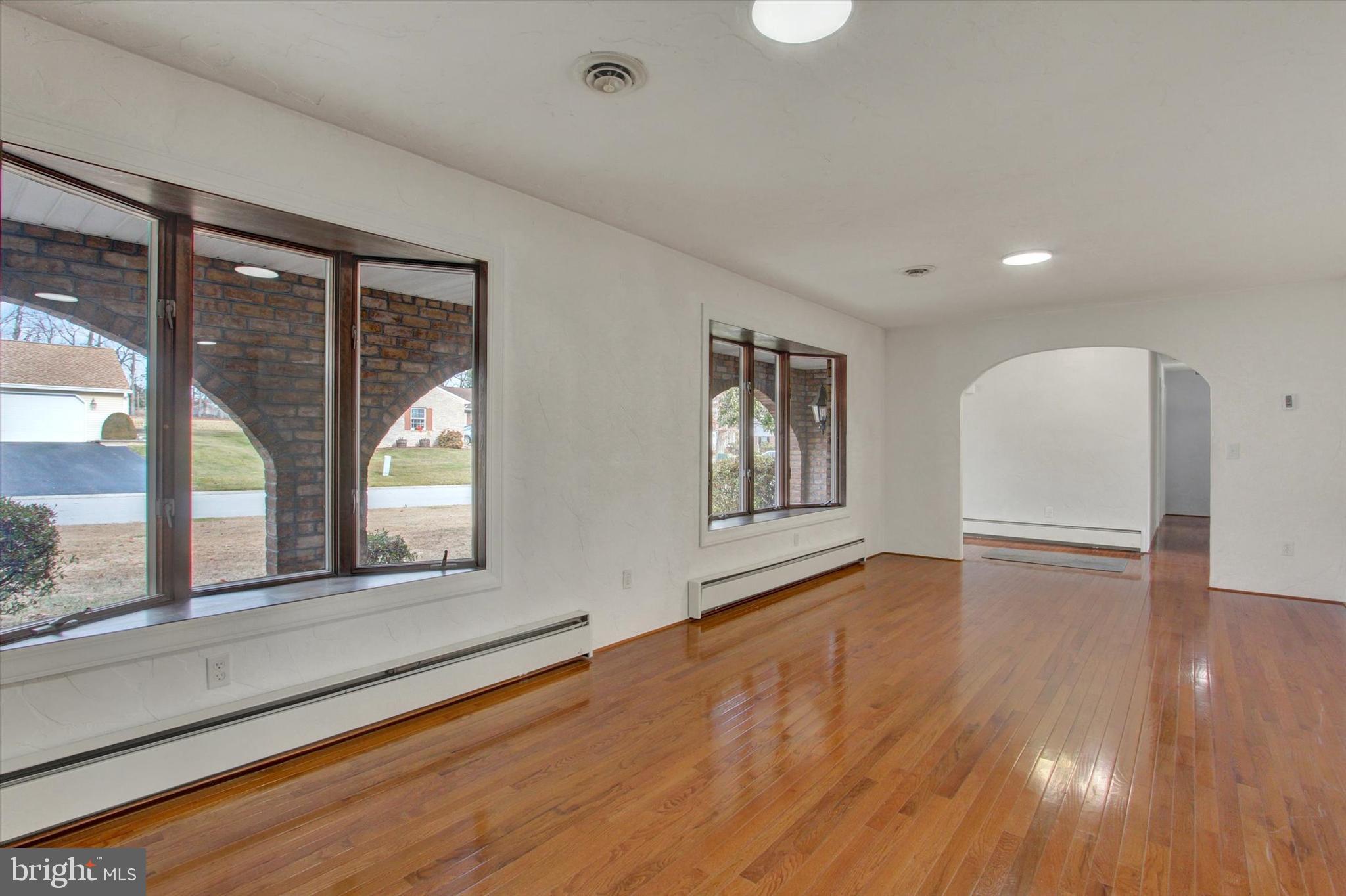 LAUREL - Residential