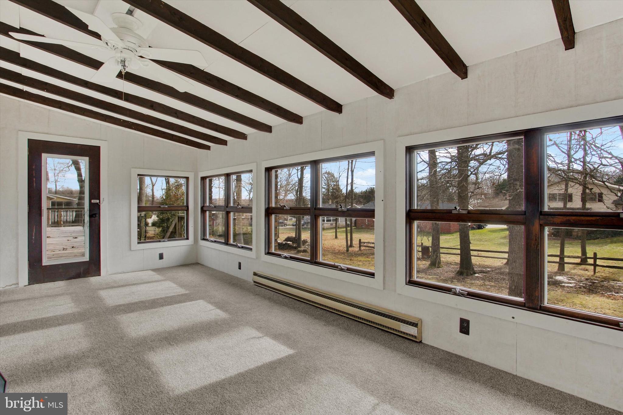 LAUREL - Residential