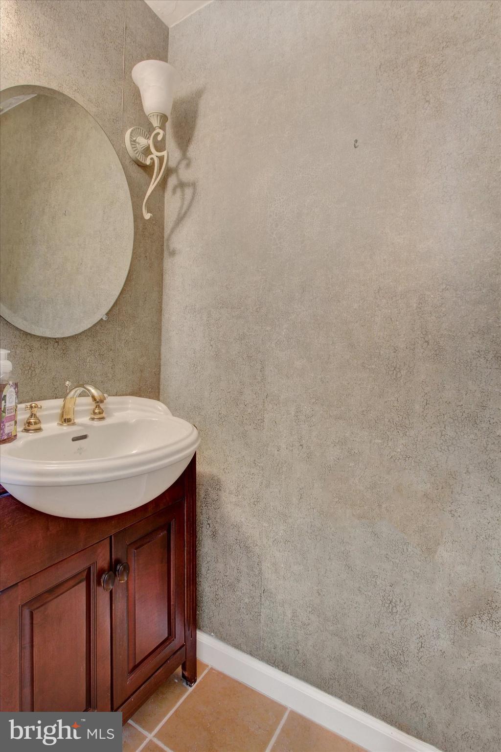 LAUREL - Residential