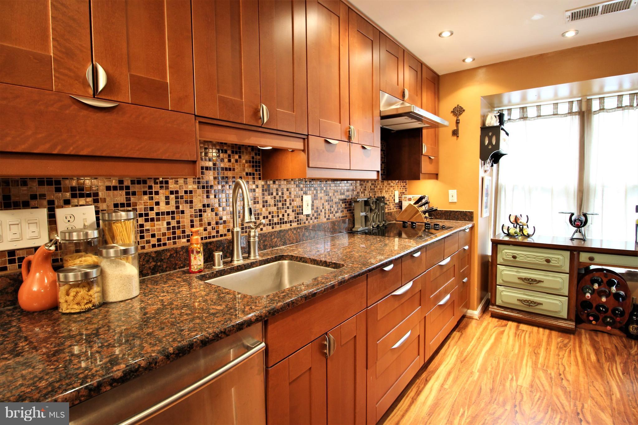 RESTON - Residential