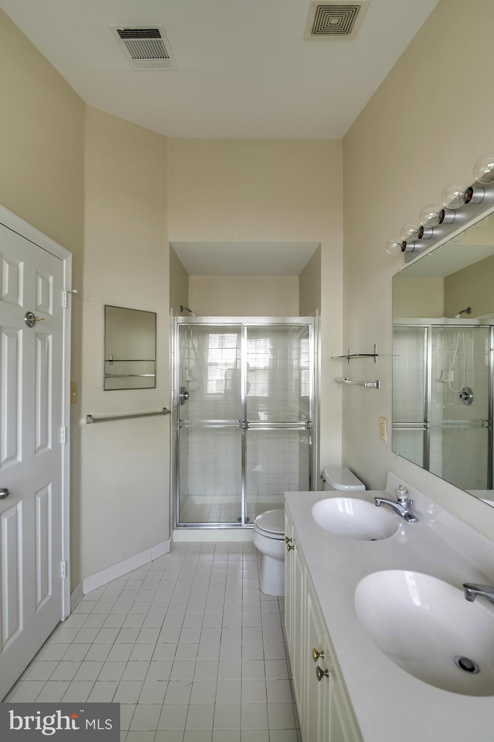 MCNAIR FARMS LANDBAY - Residential