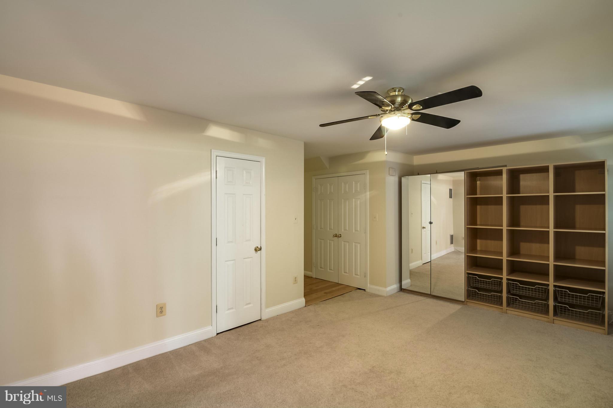 MCNAIR FARMS LANDBAY - Residential