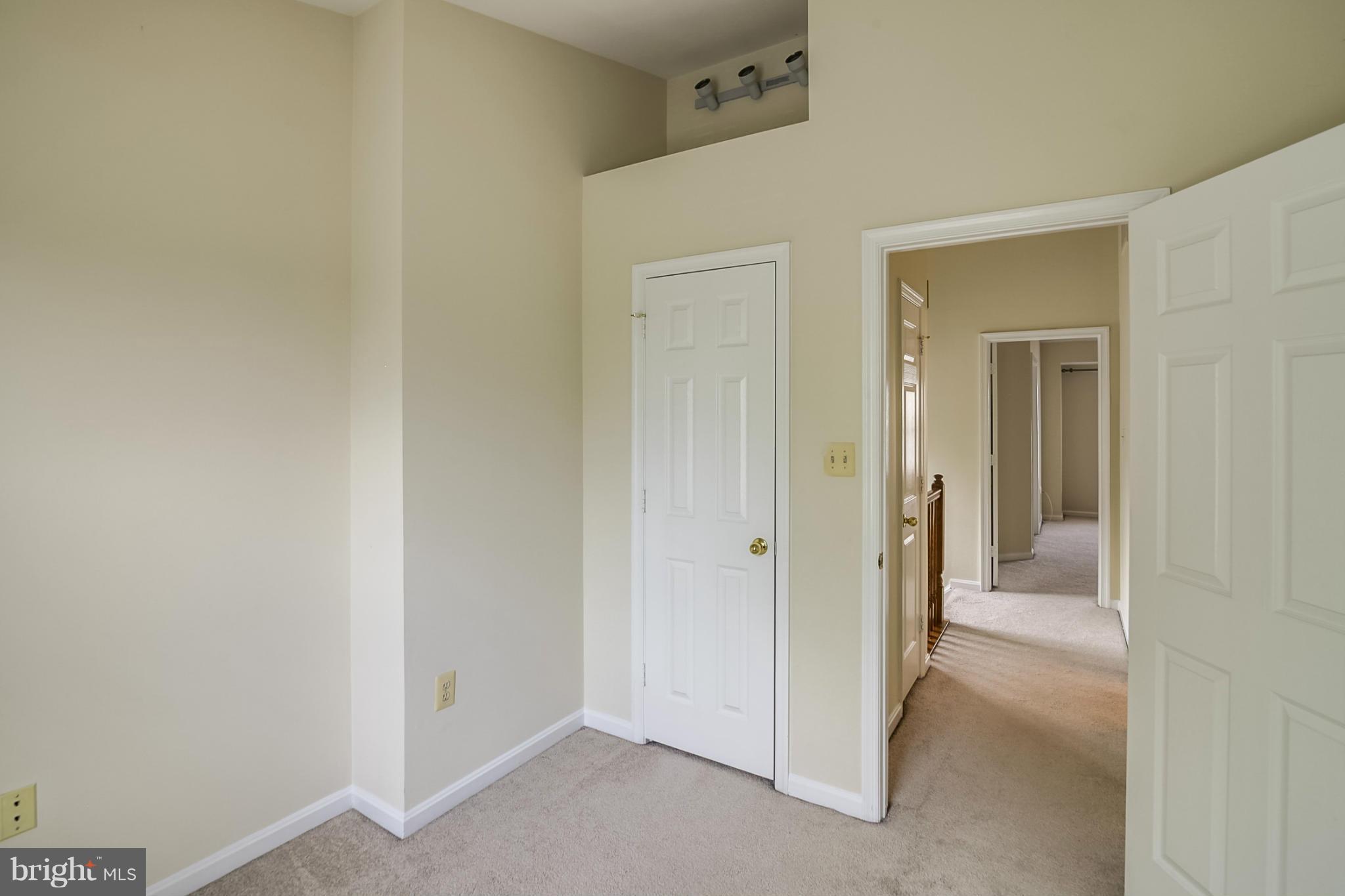 MCNAIR FARMS LANDBAY - Residential