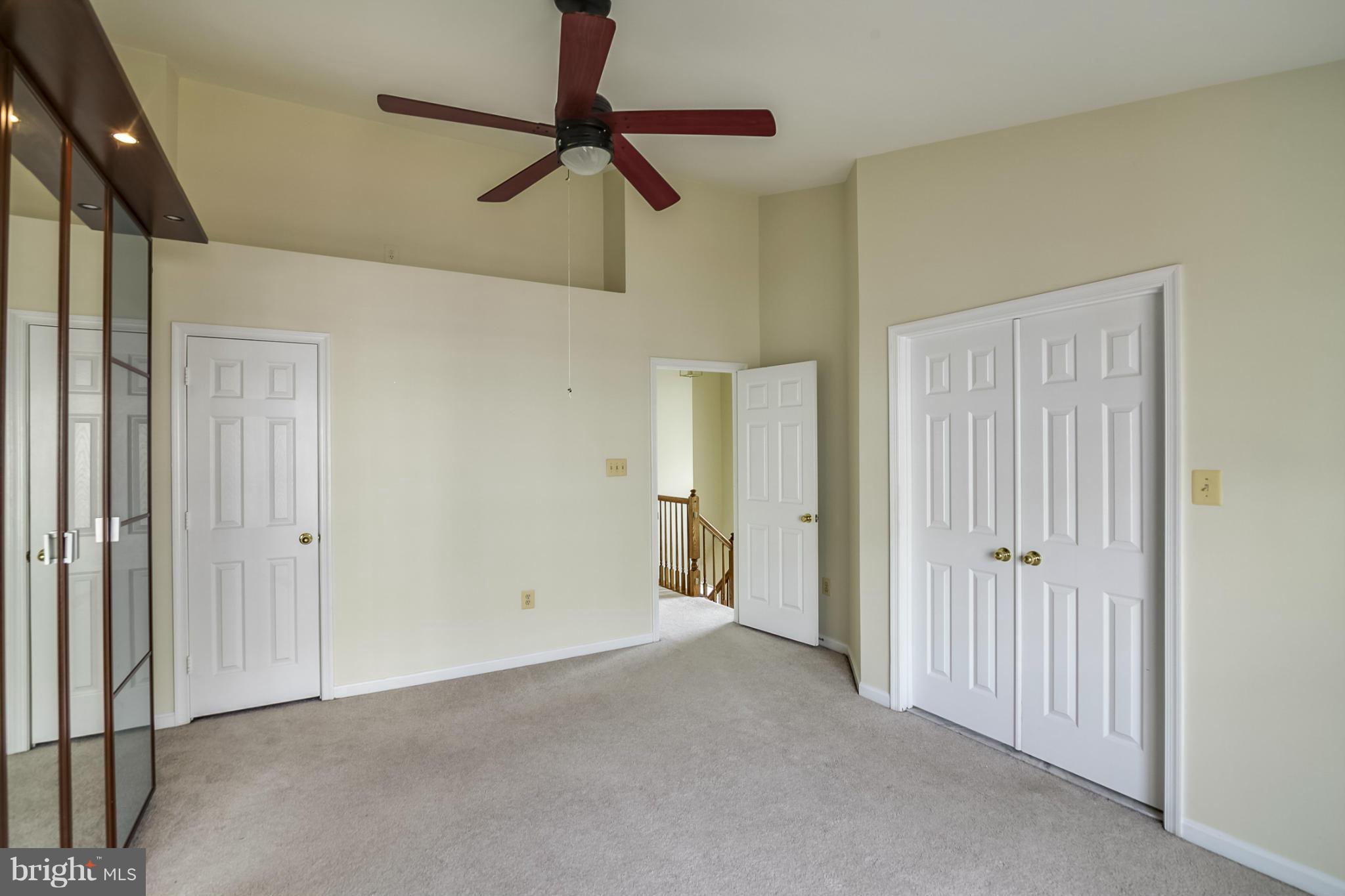 MCNAIR FARMS LANDBAY - Residential