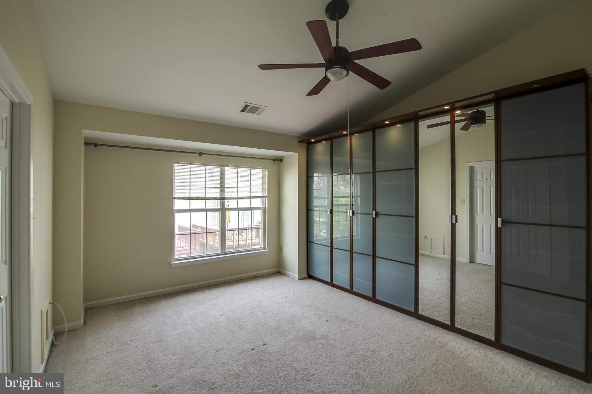 MCNAIR FARMS LANDBAY - Residential