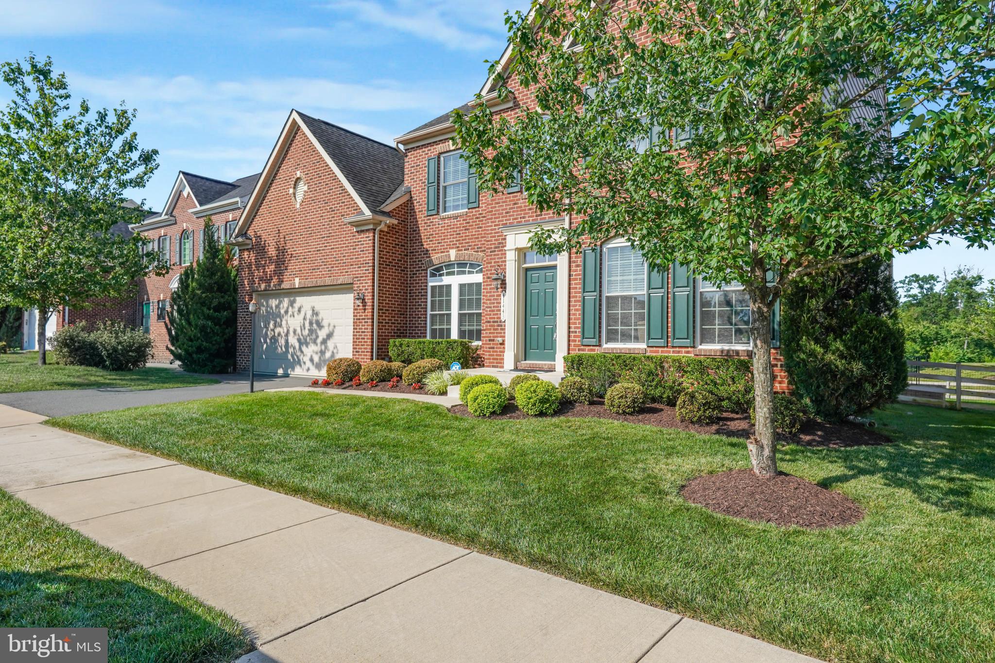 41443 CARRIAGE HORSE DRIVE