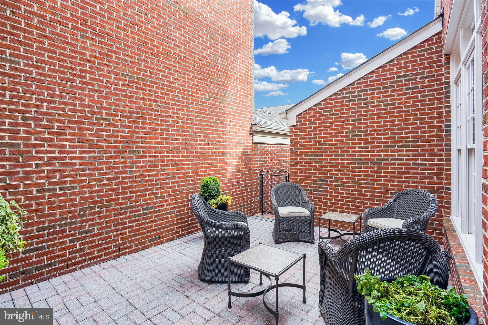 EVANS FARM - Residential