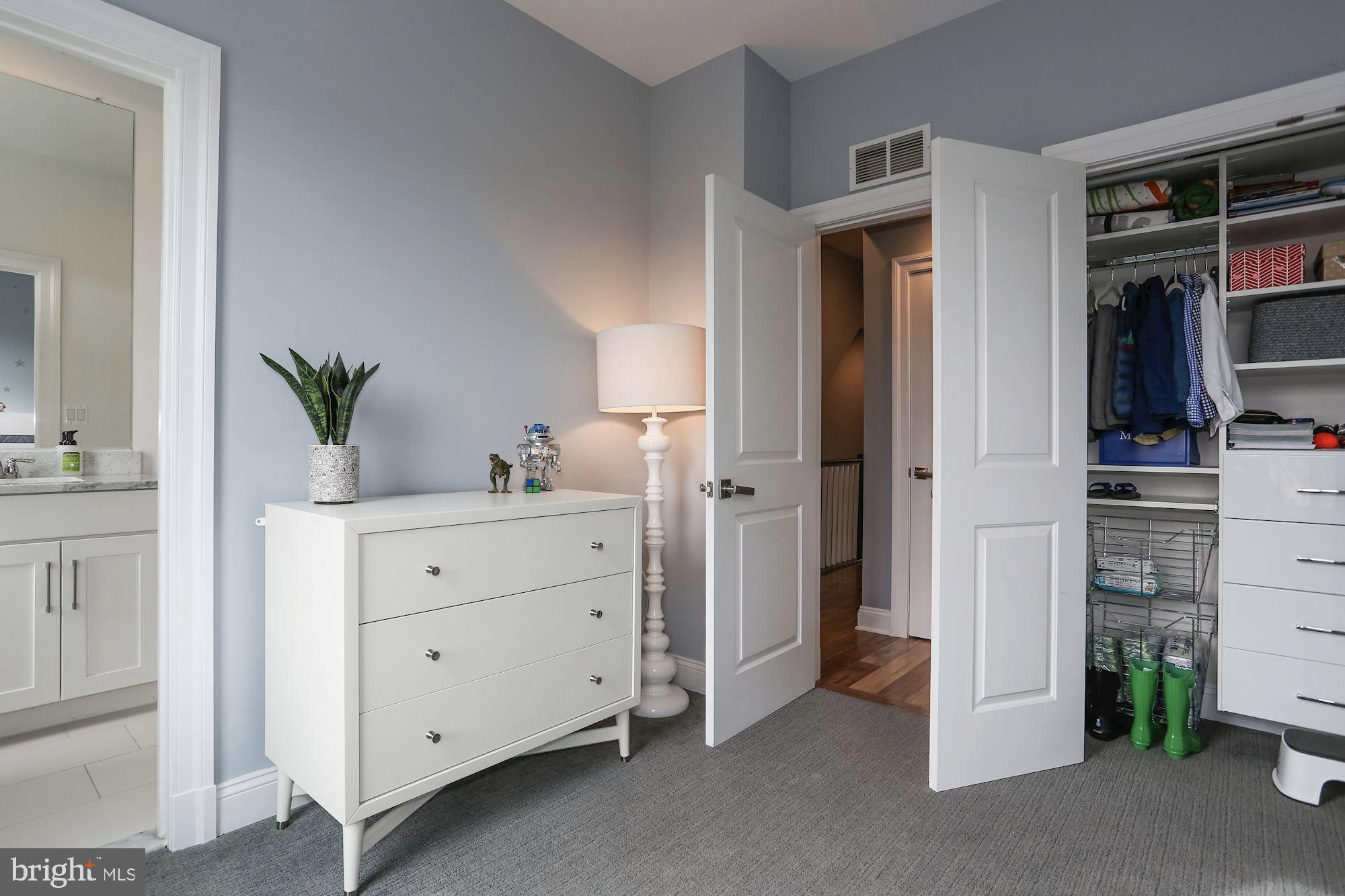 BALLSTON PARK - Residential