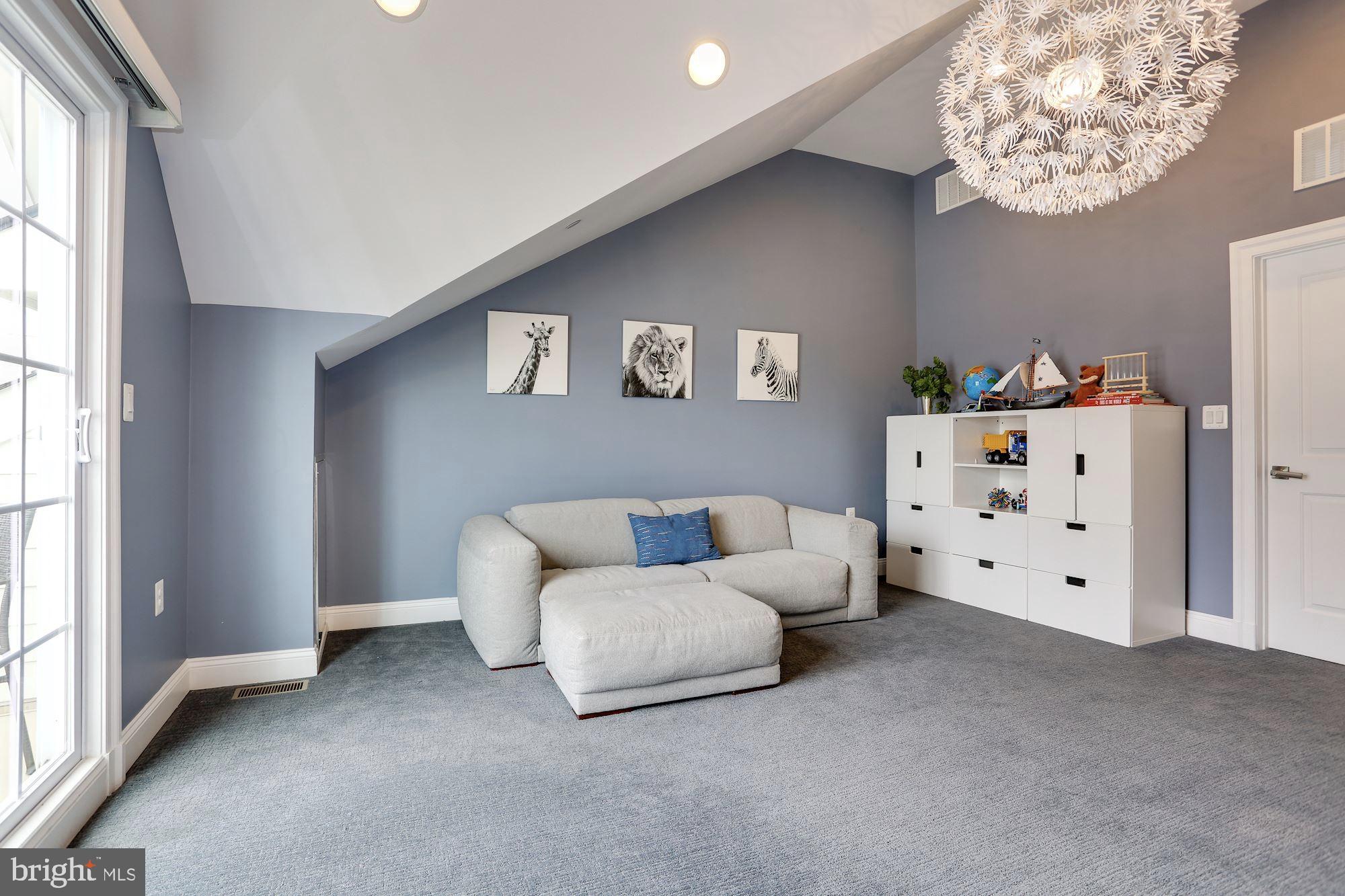 BALLSTON PARK - Residential