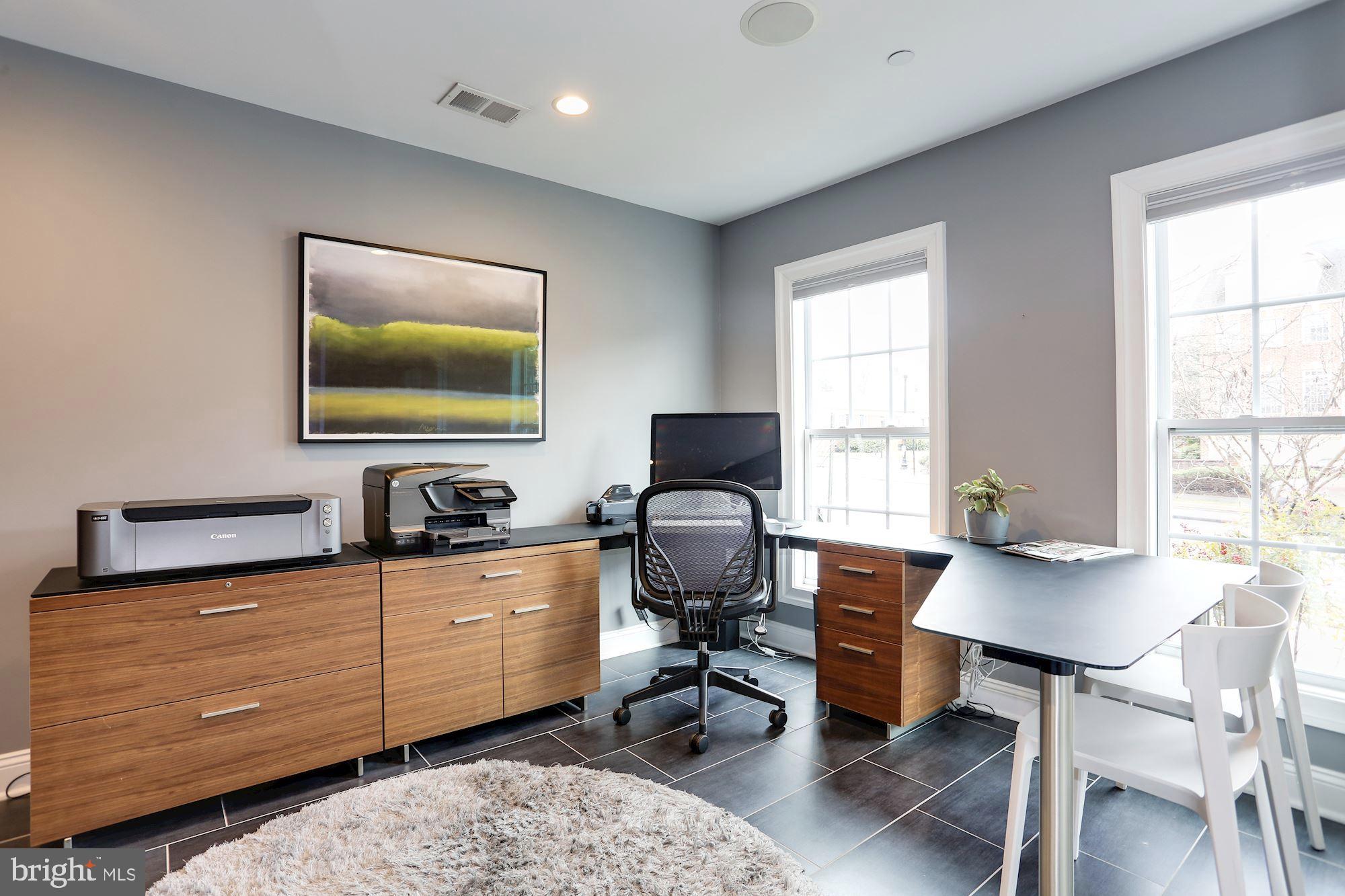 BALLSTON PARK - Residential