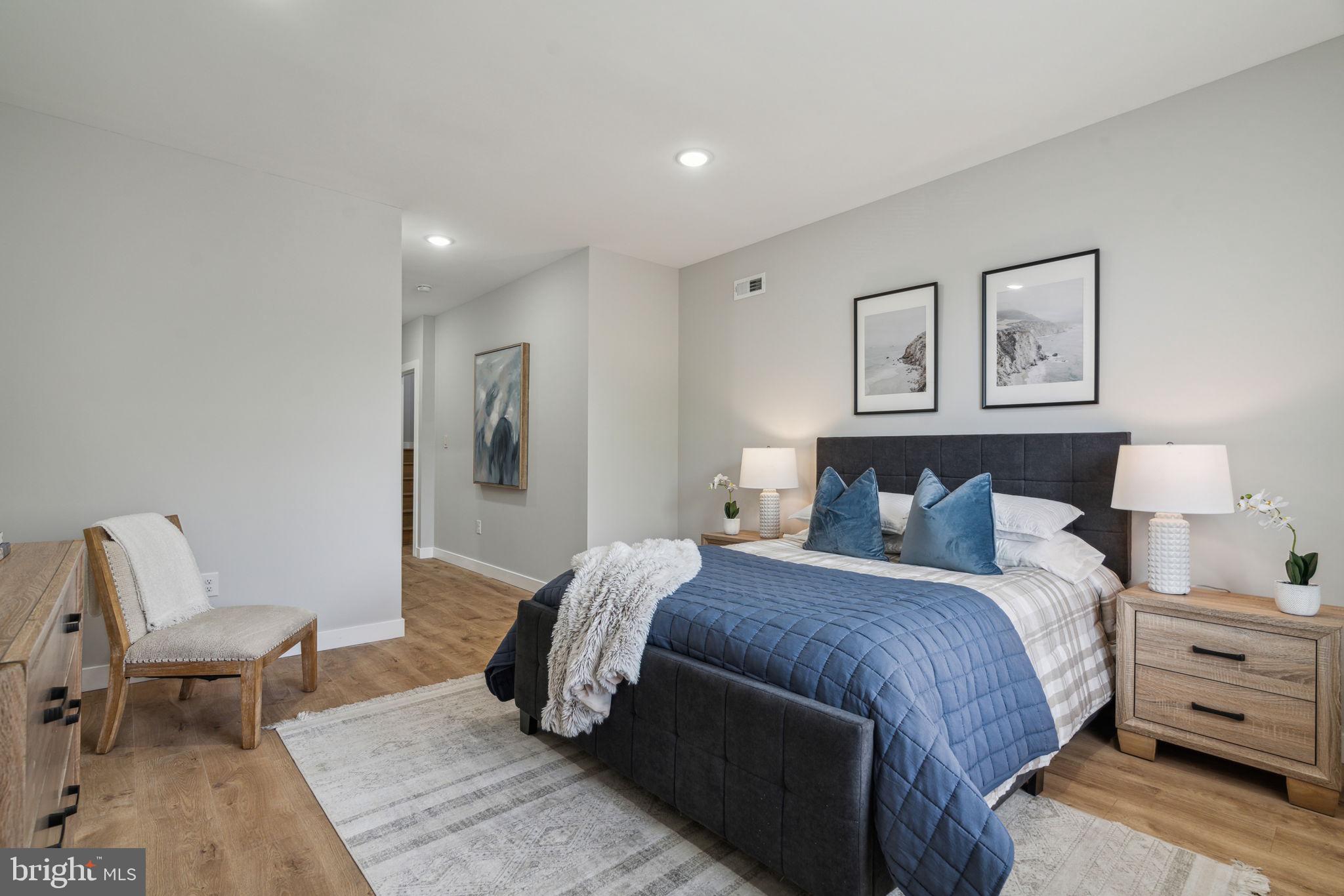 POINT BREEZE - Residential