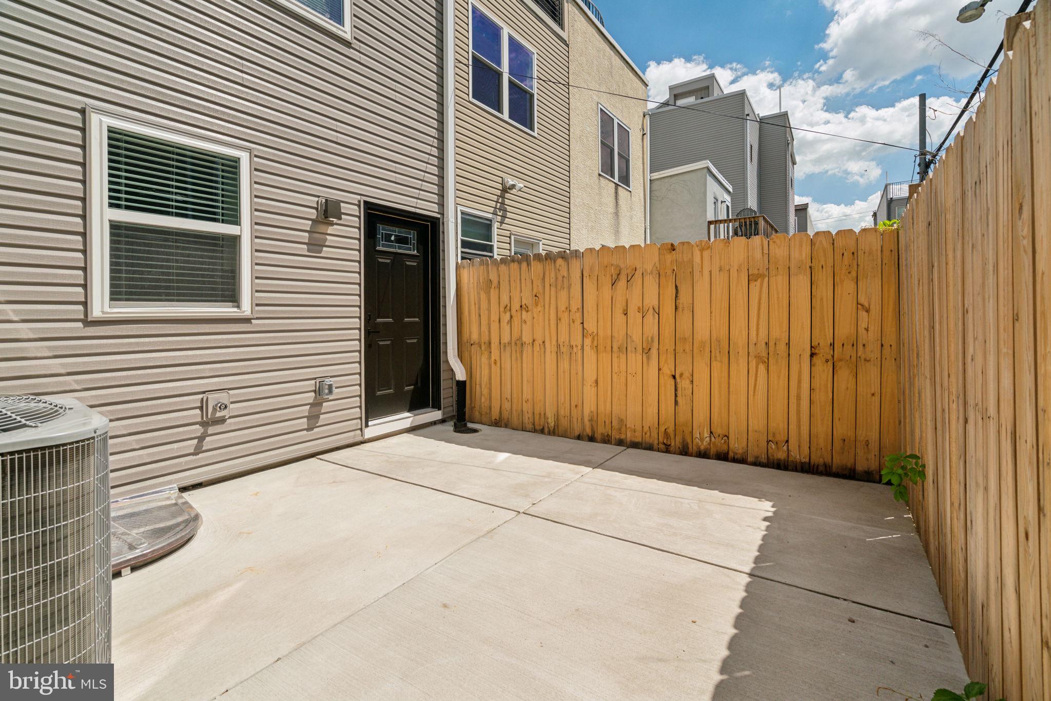 POINT BREEZE - Residential