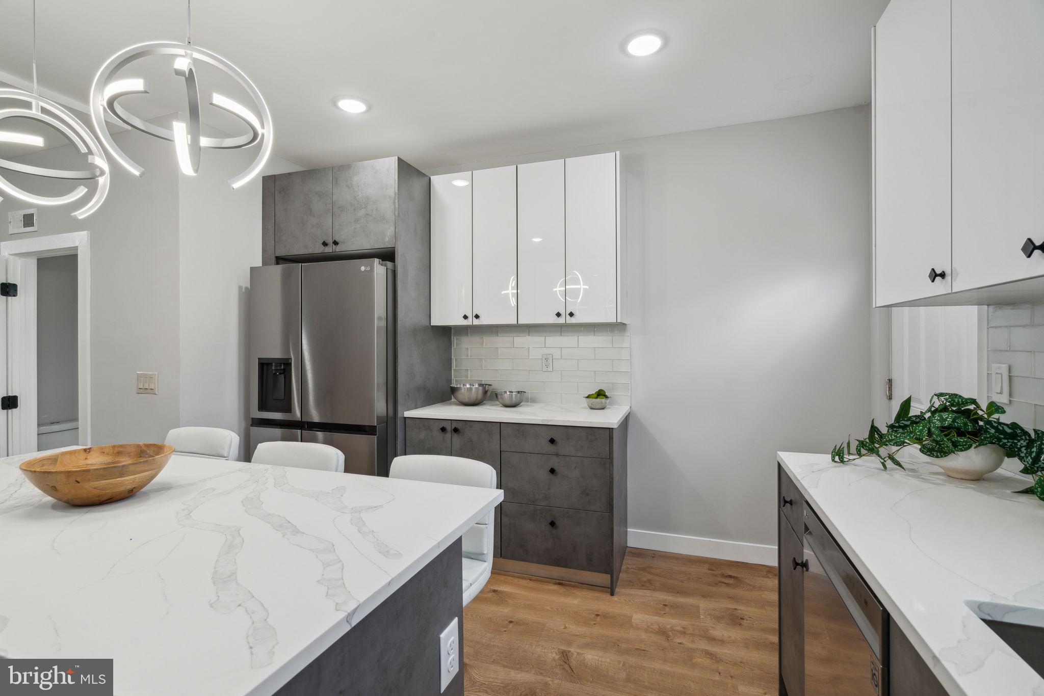 POINT BREEZE - Residential