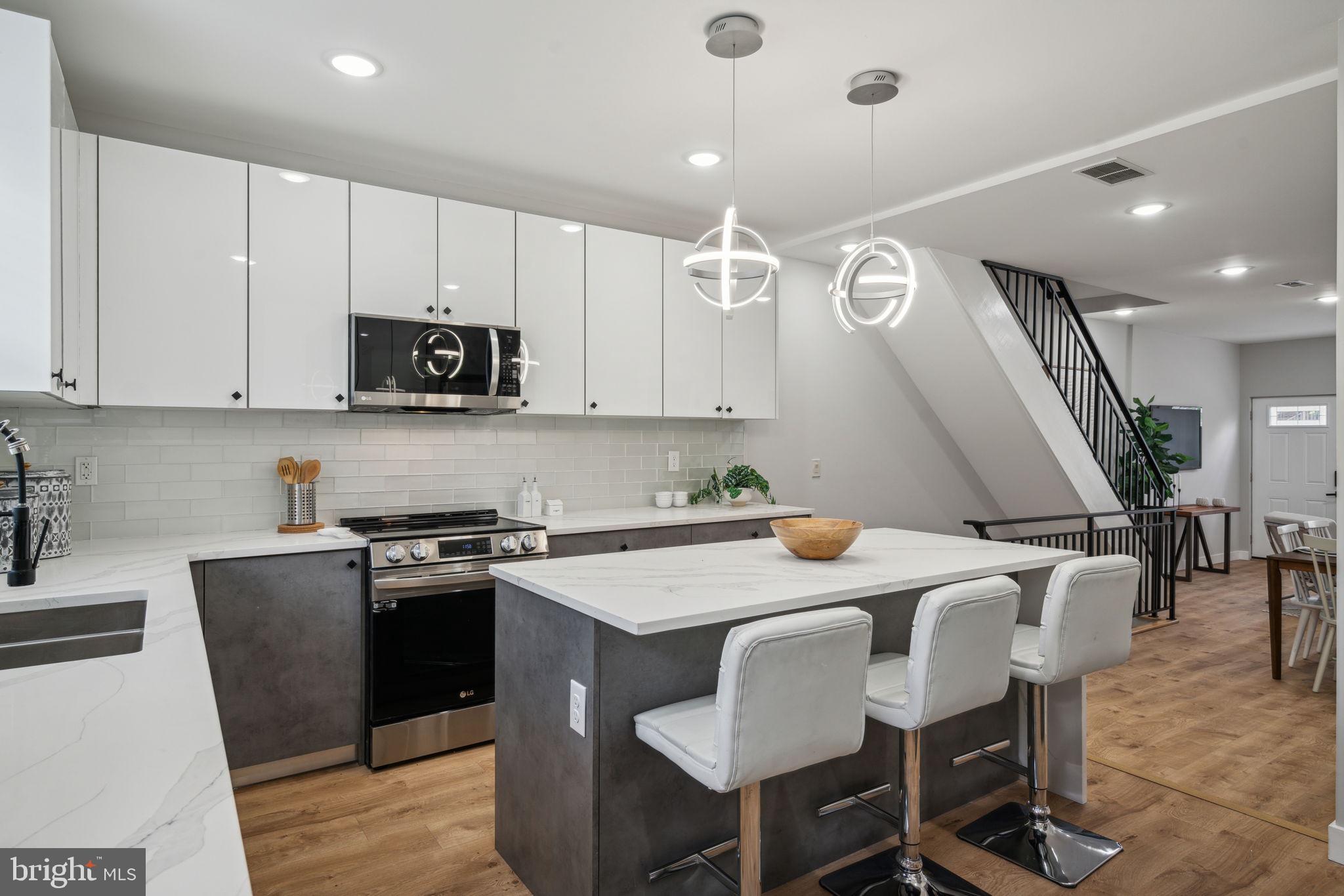 POINT BREEZE - Residential