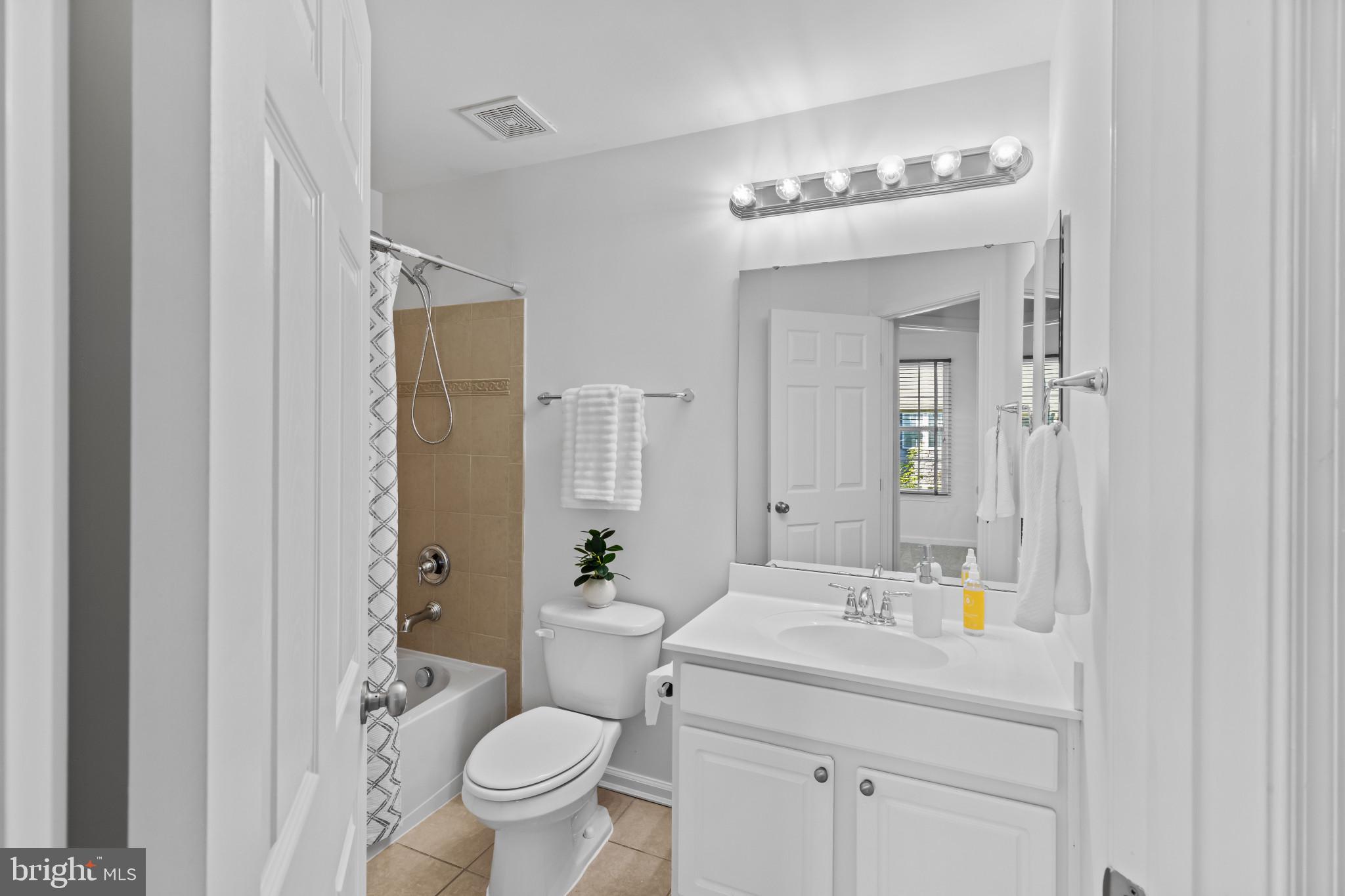 BELMONT STATION - Residential