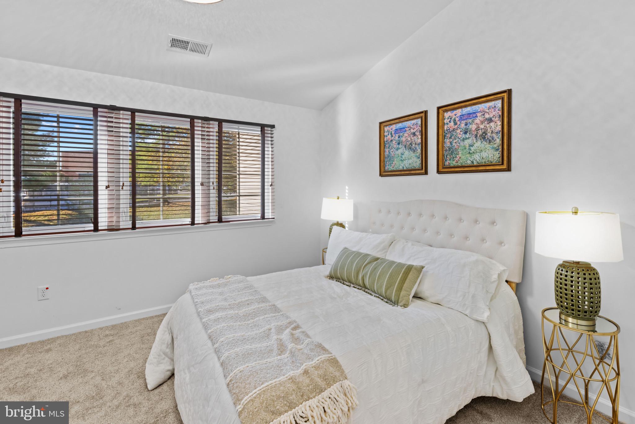 BELMONT STATION - Residential