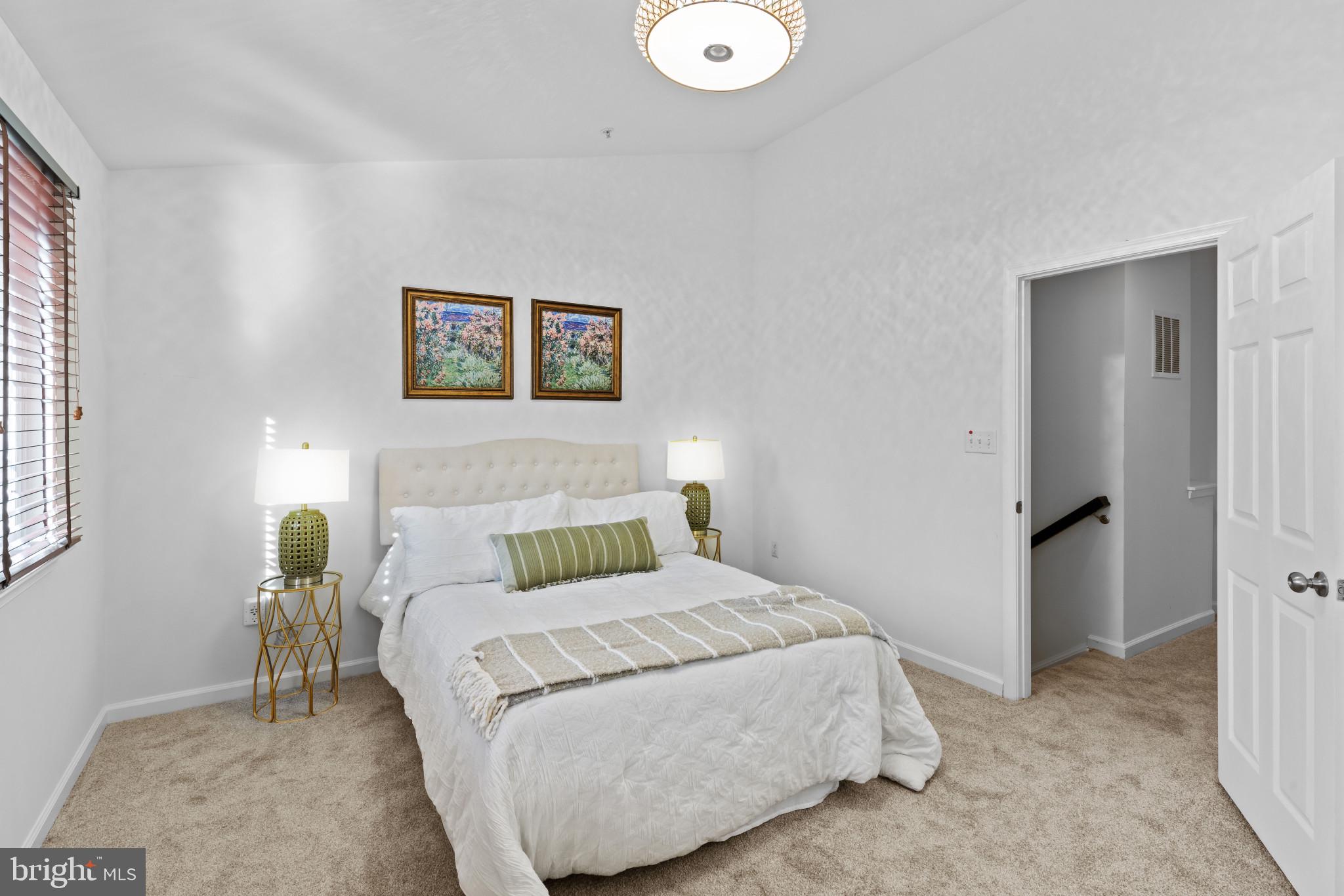 BELMONT STATION - Residential