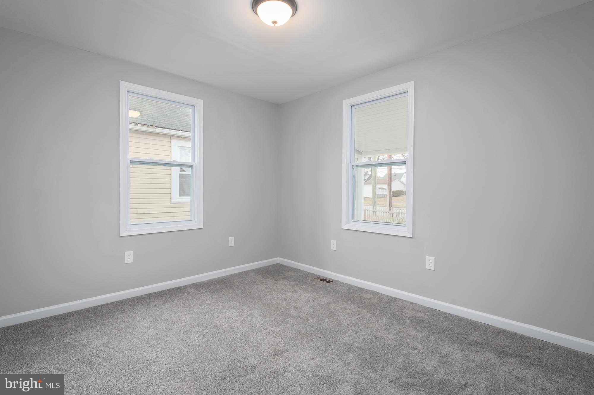 EDGEWOOD PARK - Residential