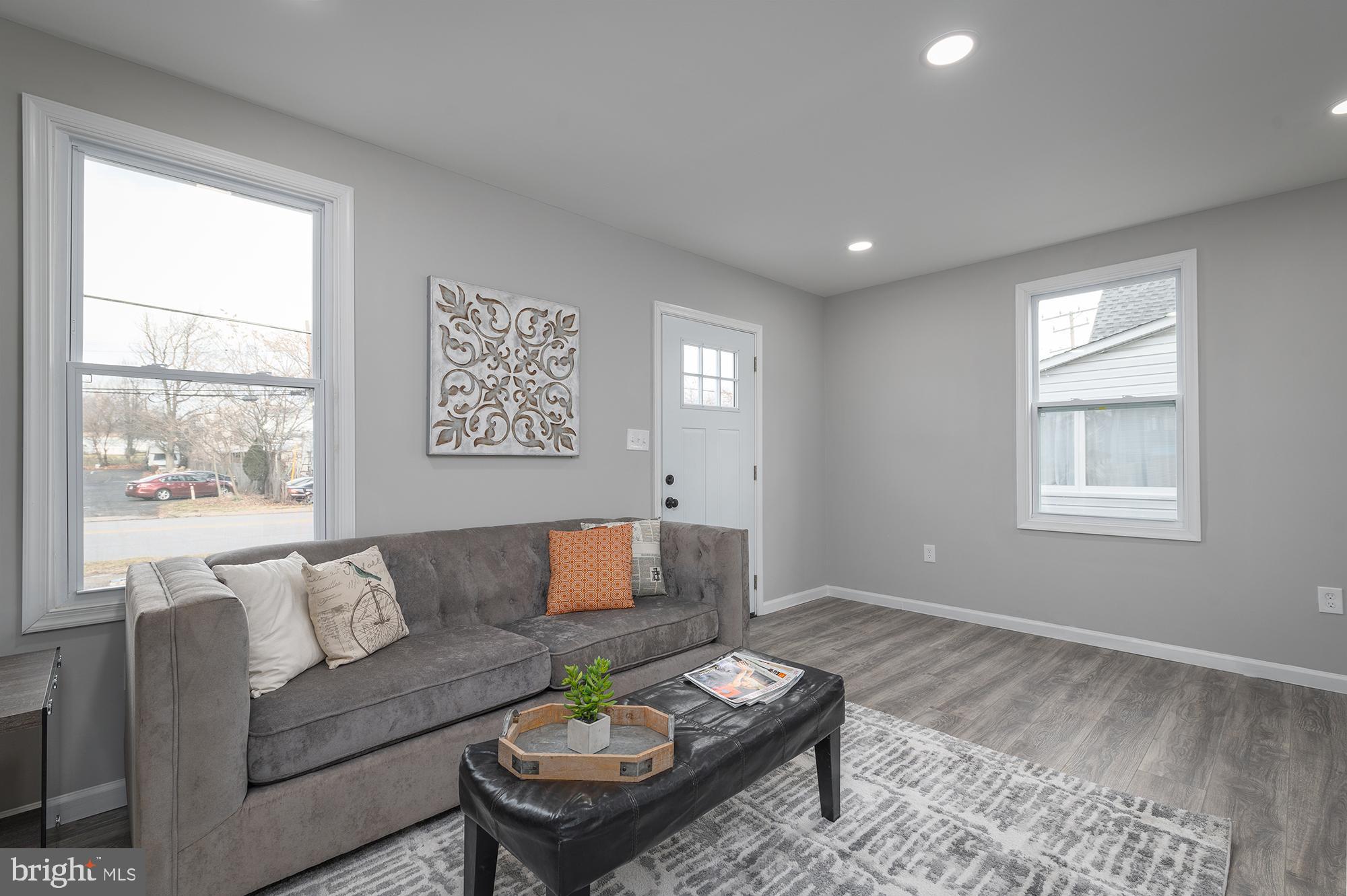 EDGEWOOD PARK - Residential