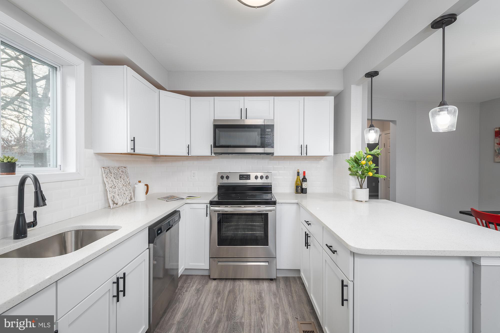 EDGEWOOD PARK - Residential