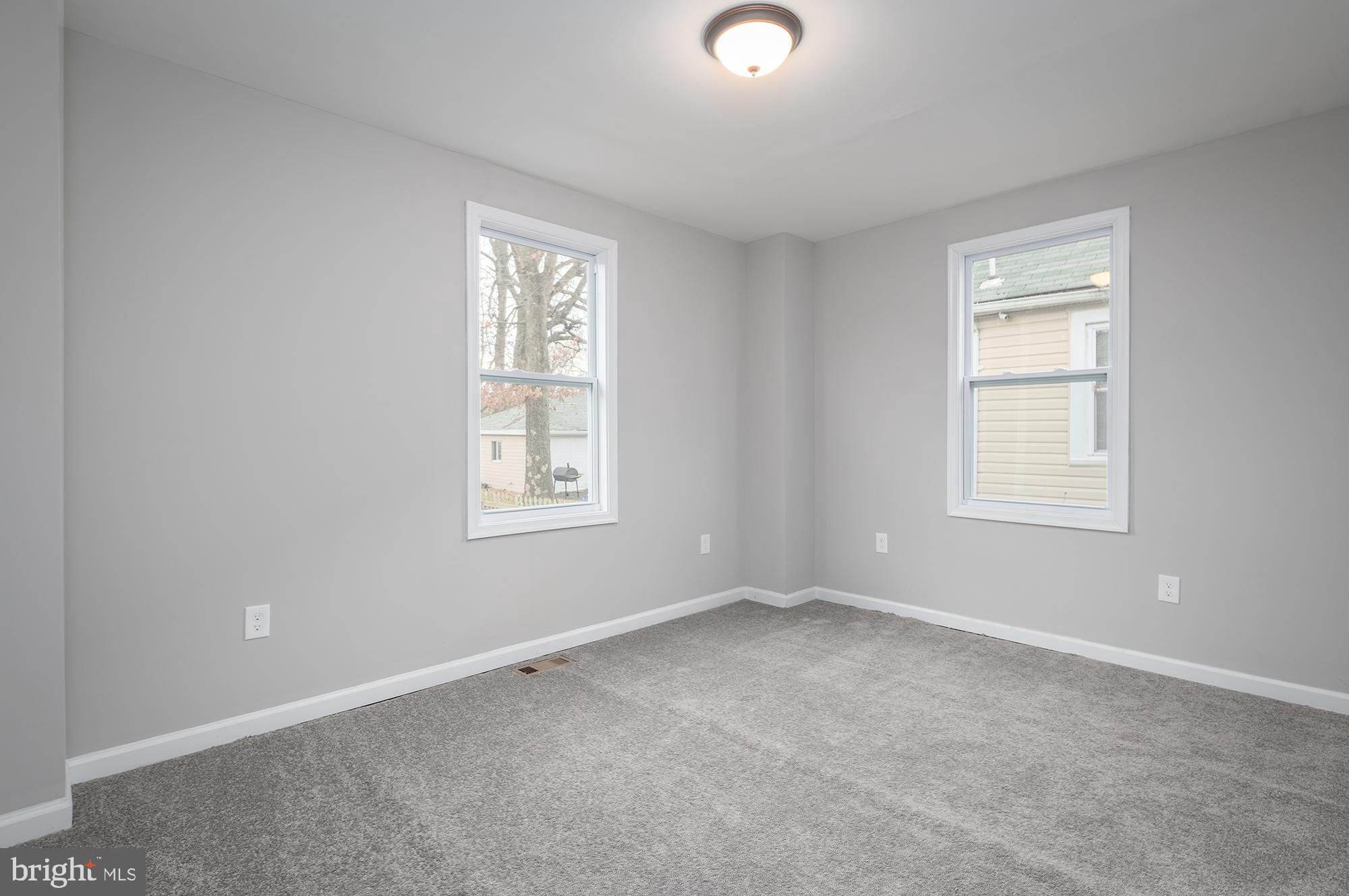 EDGEWOOD PARK - Residential