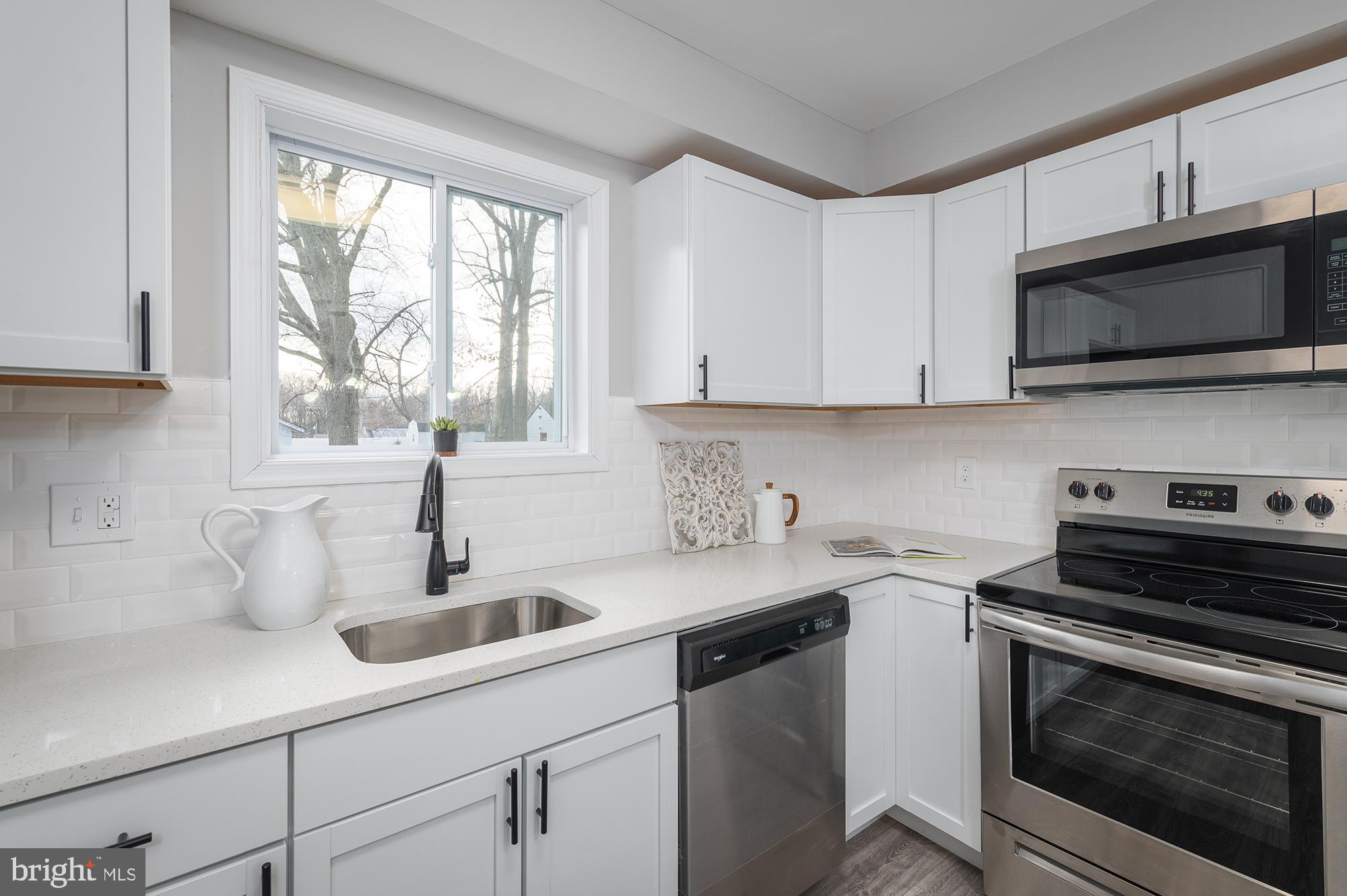 EDGEWOOD PARK - Residential