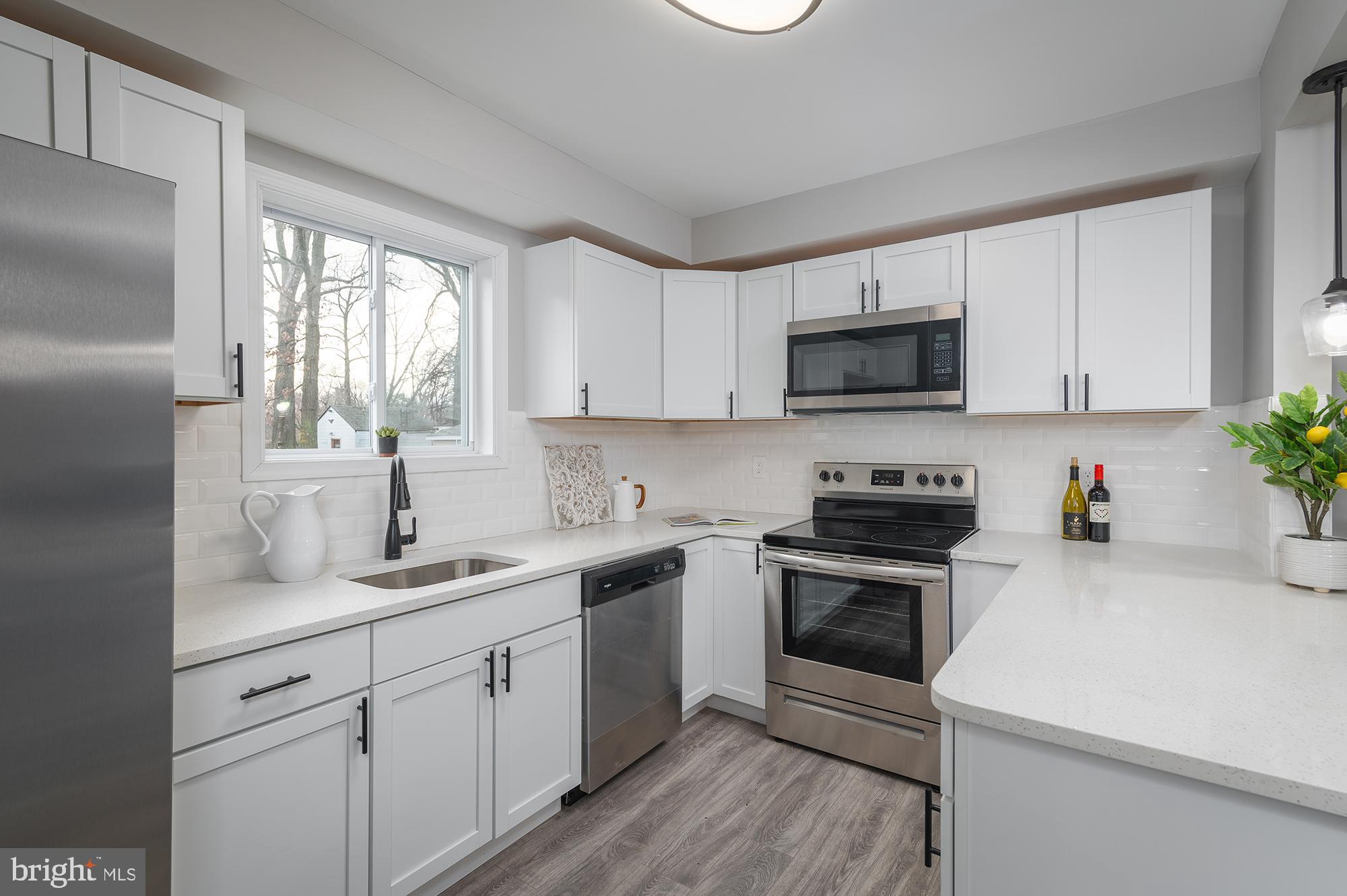 EDGEWOOD PARK - Residential