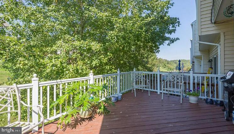 LAKE RIDGE - Residential Lease