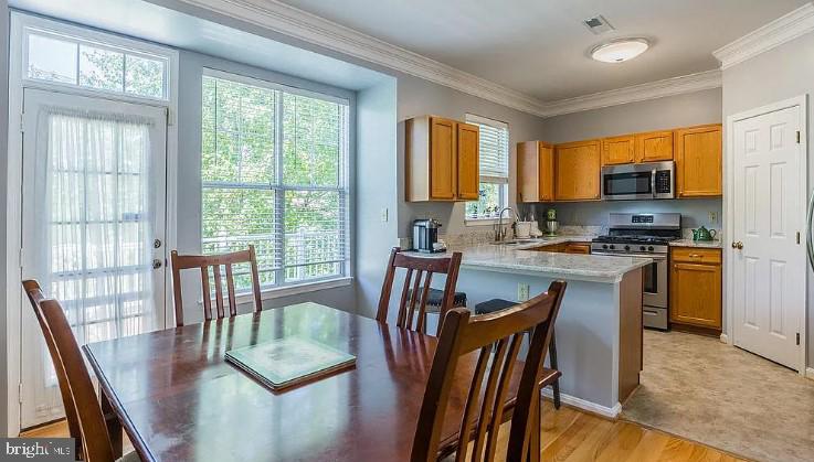 LAKE RIDGE - Residential Lease