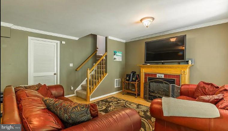 LAKE RIDGE - Residential Lease