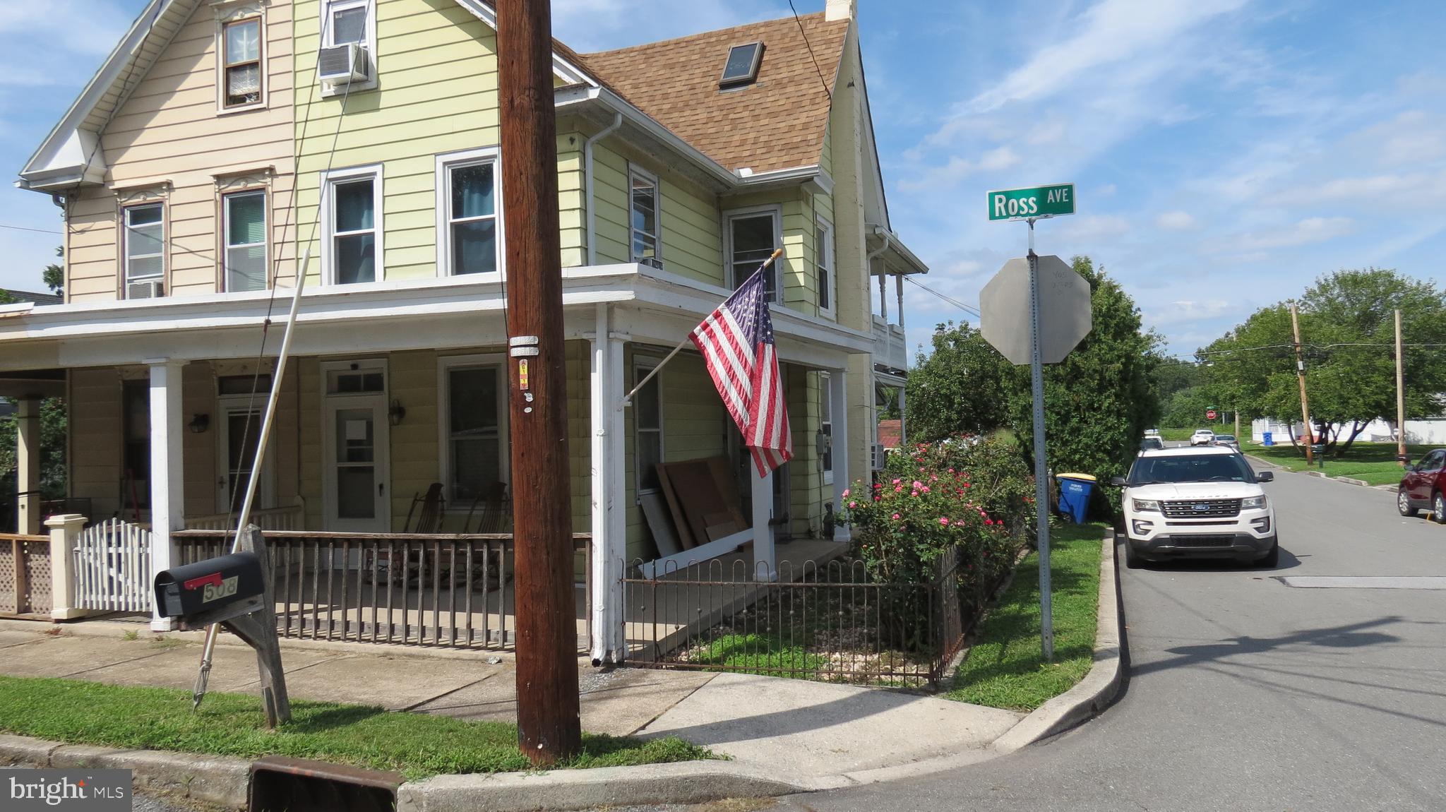 508 ROSS AVENUE
