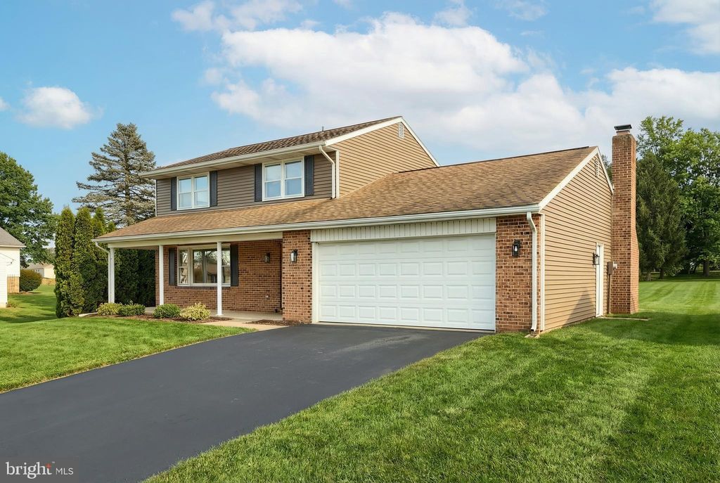 Photo of 2510 Redwood Road, DOVER, PA 17315 (MLS # PAYK2096074)