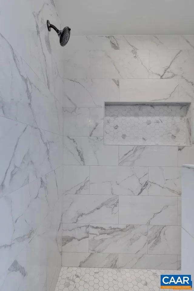 OLD TRAIL - Residential