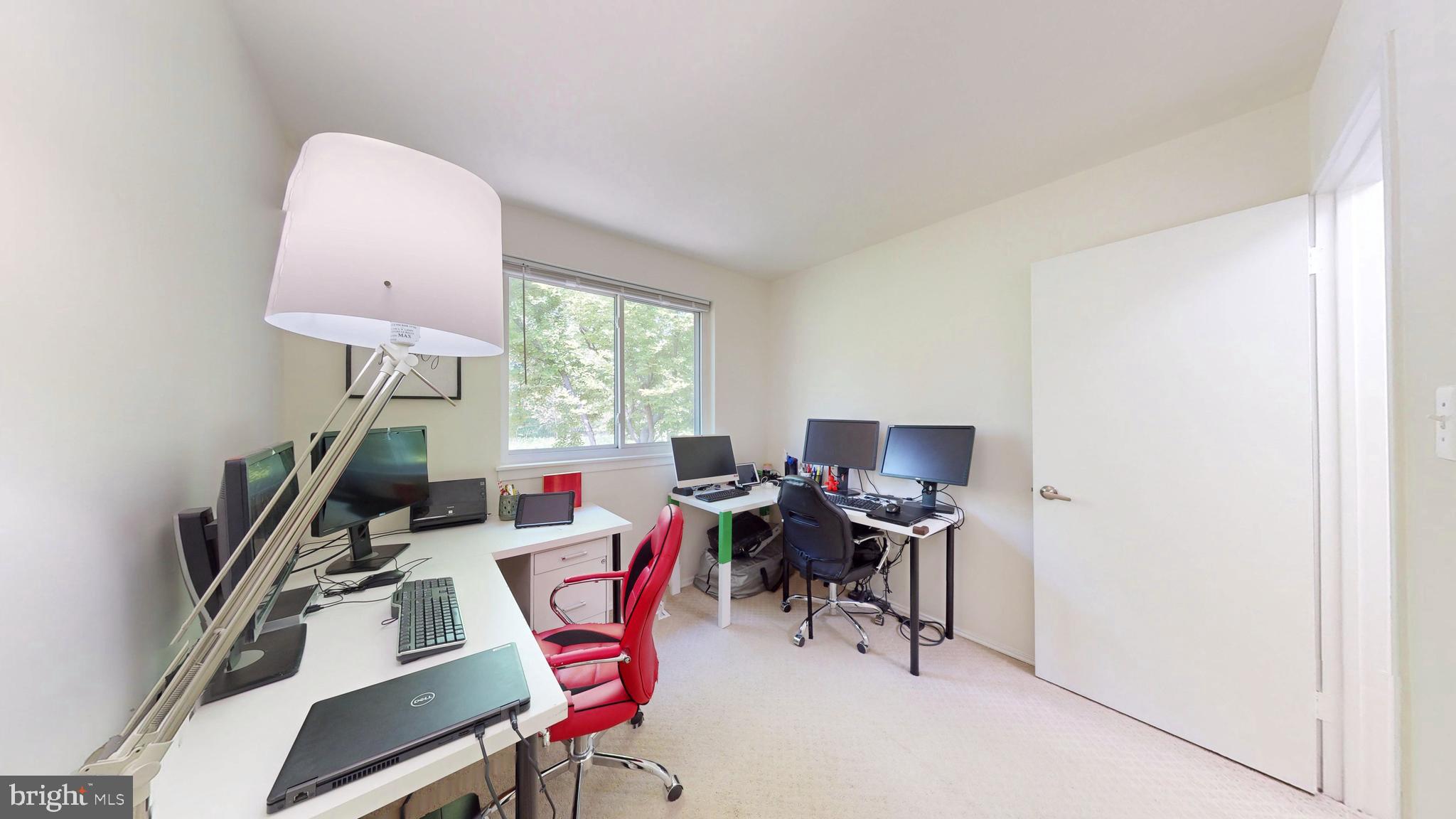 EVERGREEN SQUARE - Residential