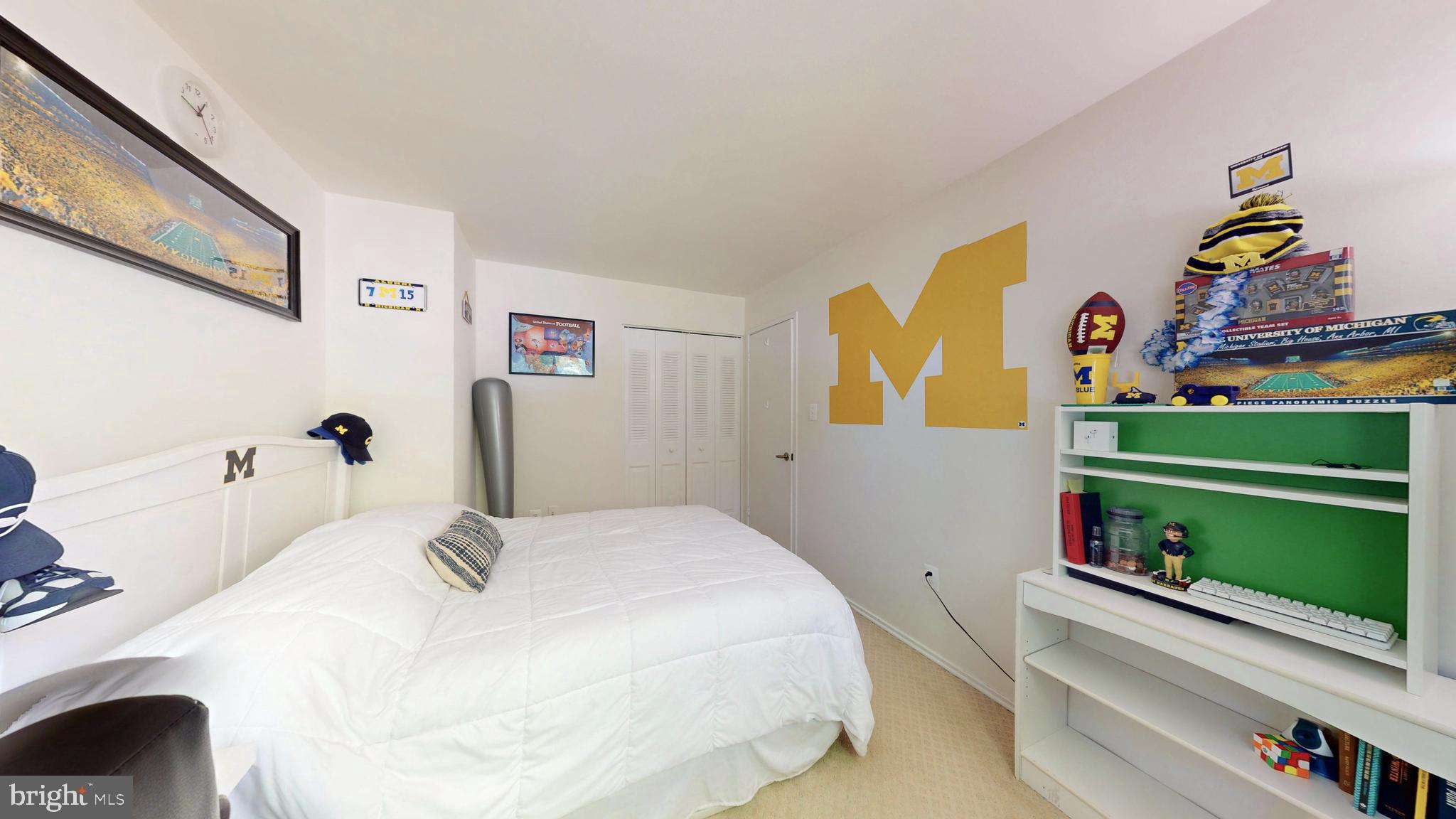 EVERGREEN SQUARE - Residential