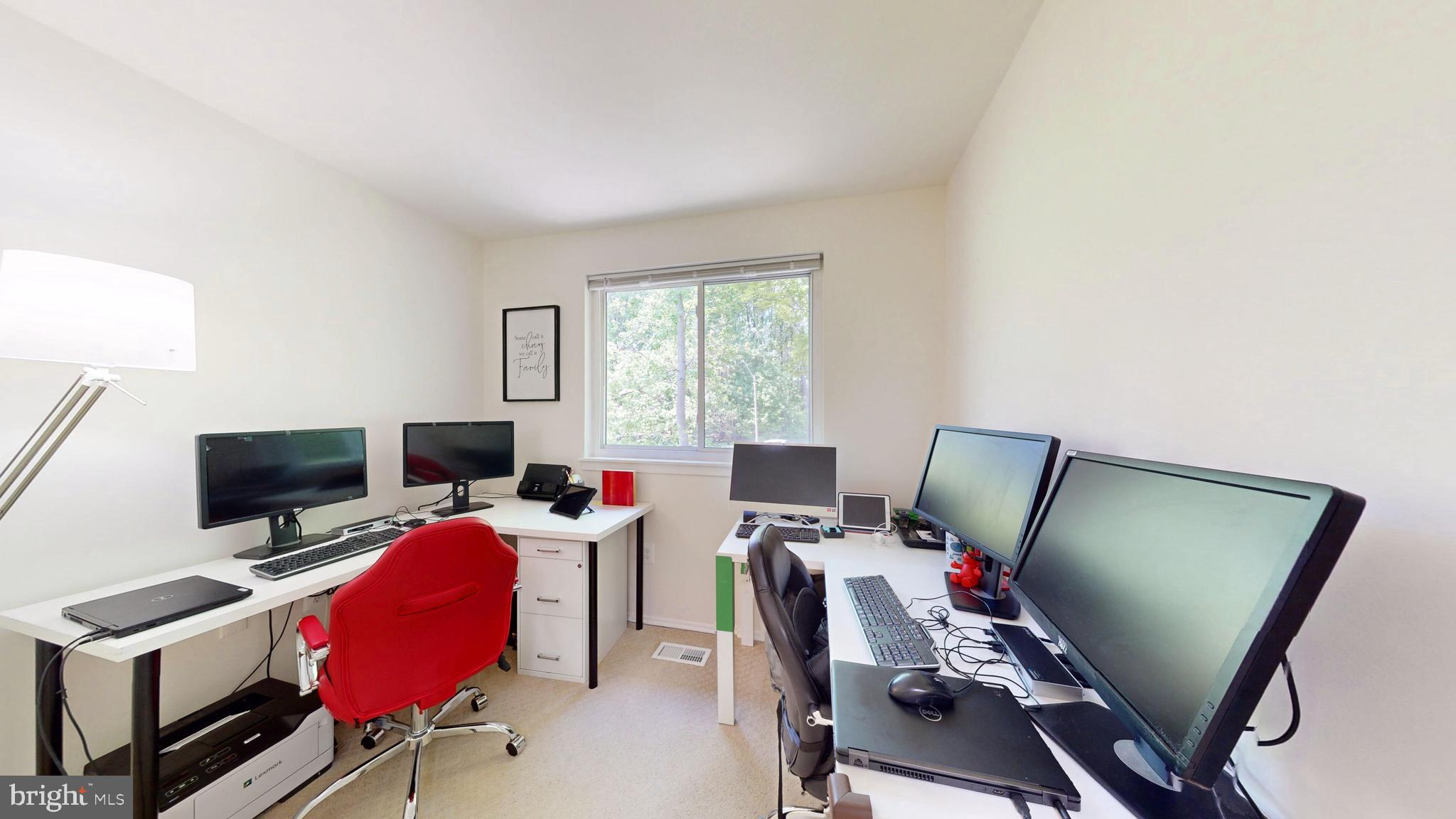 EVERGREEN SQUARE - Residential