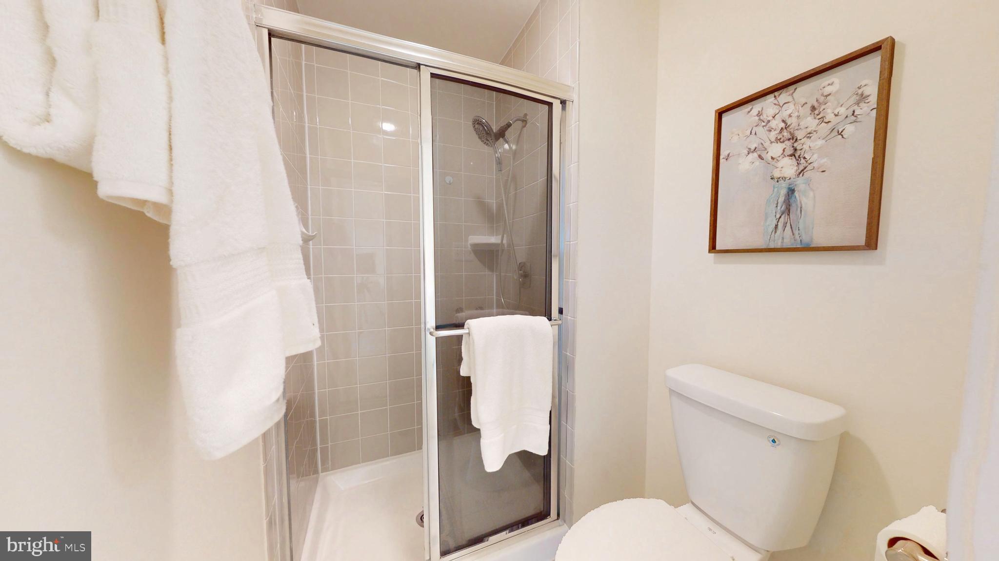 EVERGREEN SQUARE - Residential