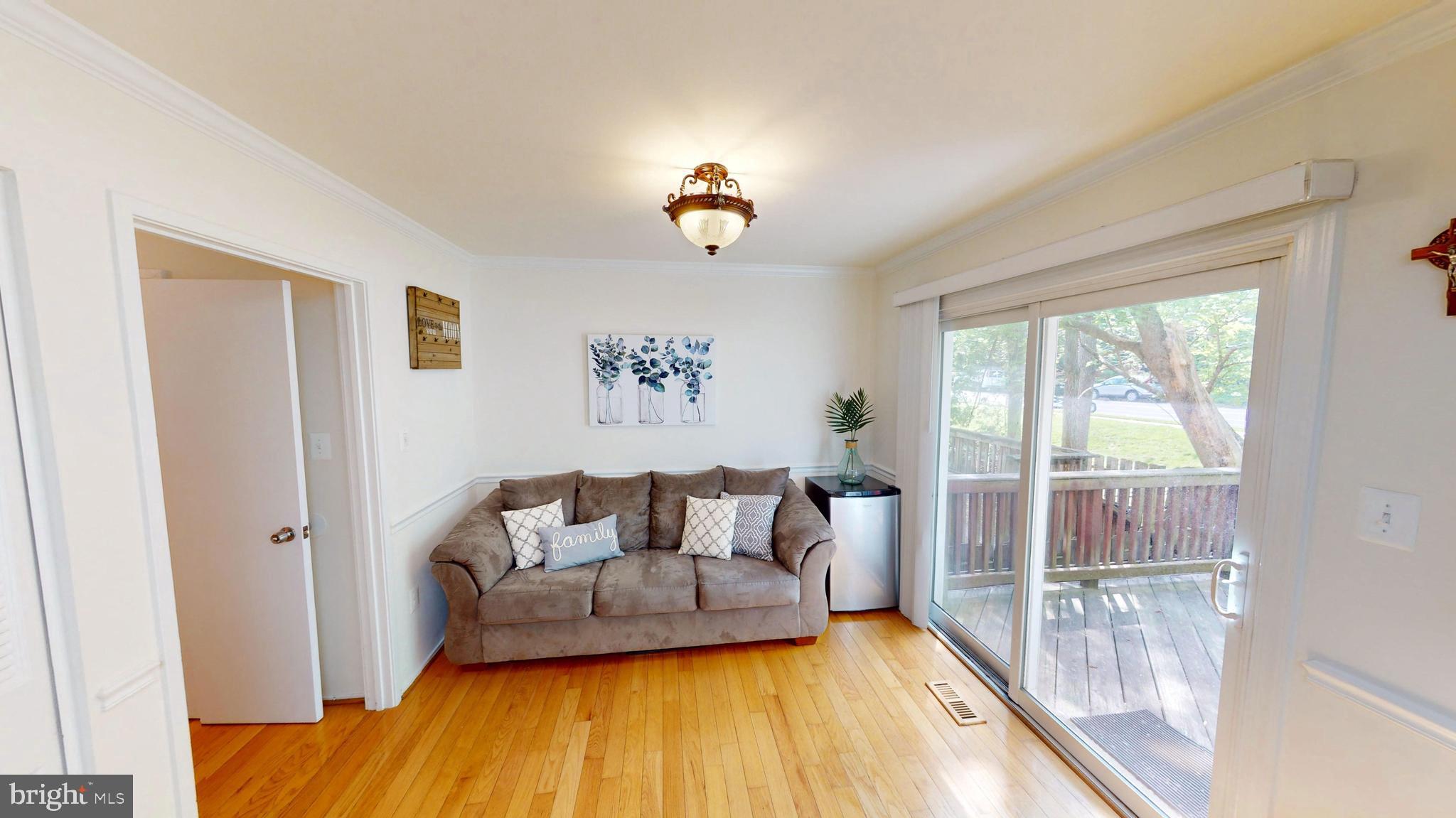 EVERGREEN SQUARE - Residential