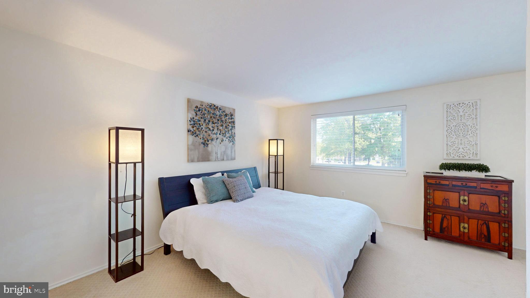 EVERGREEN SQUARE - Residential