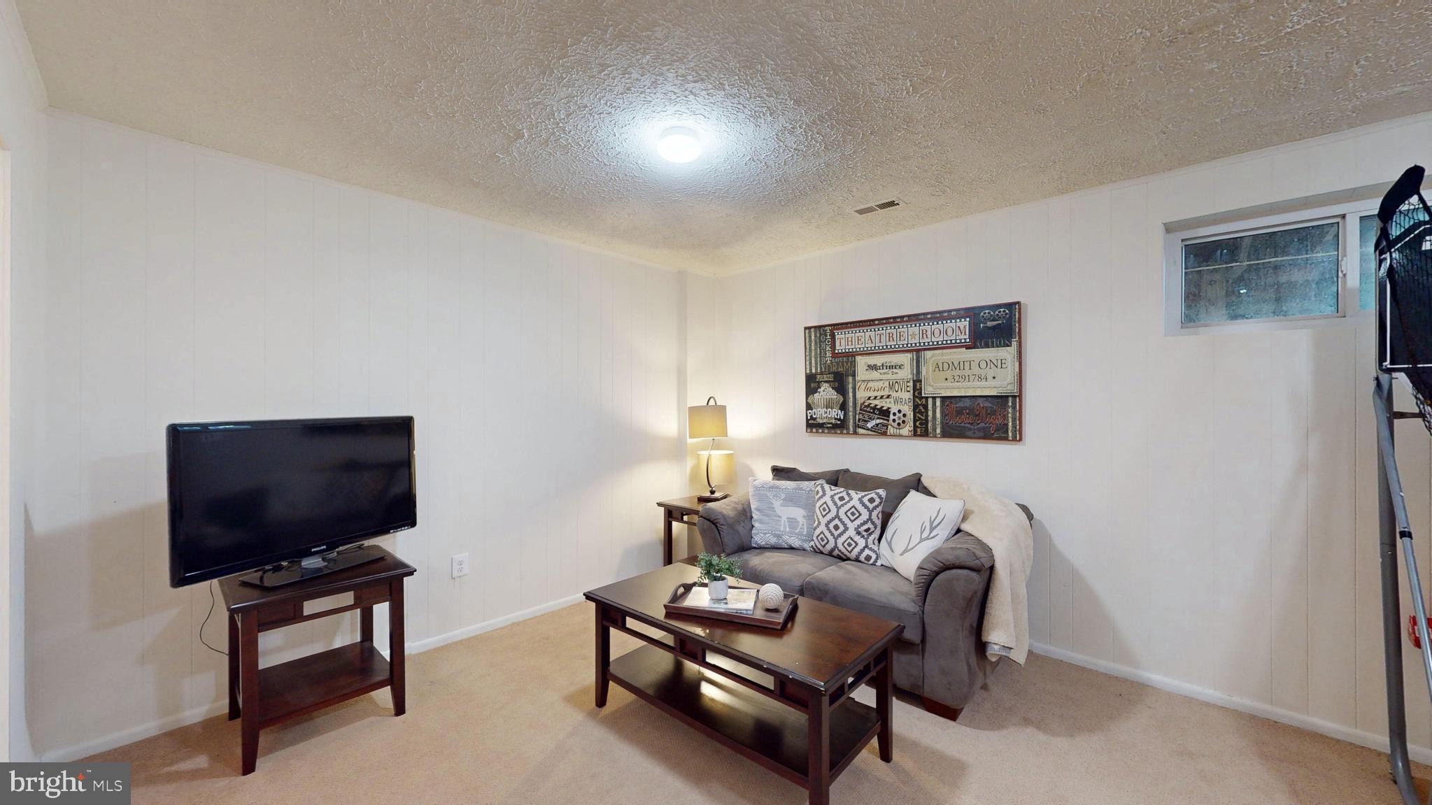 EVERGREEN SQUARE - Residential