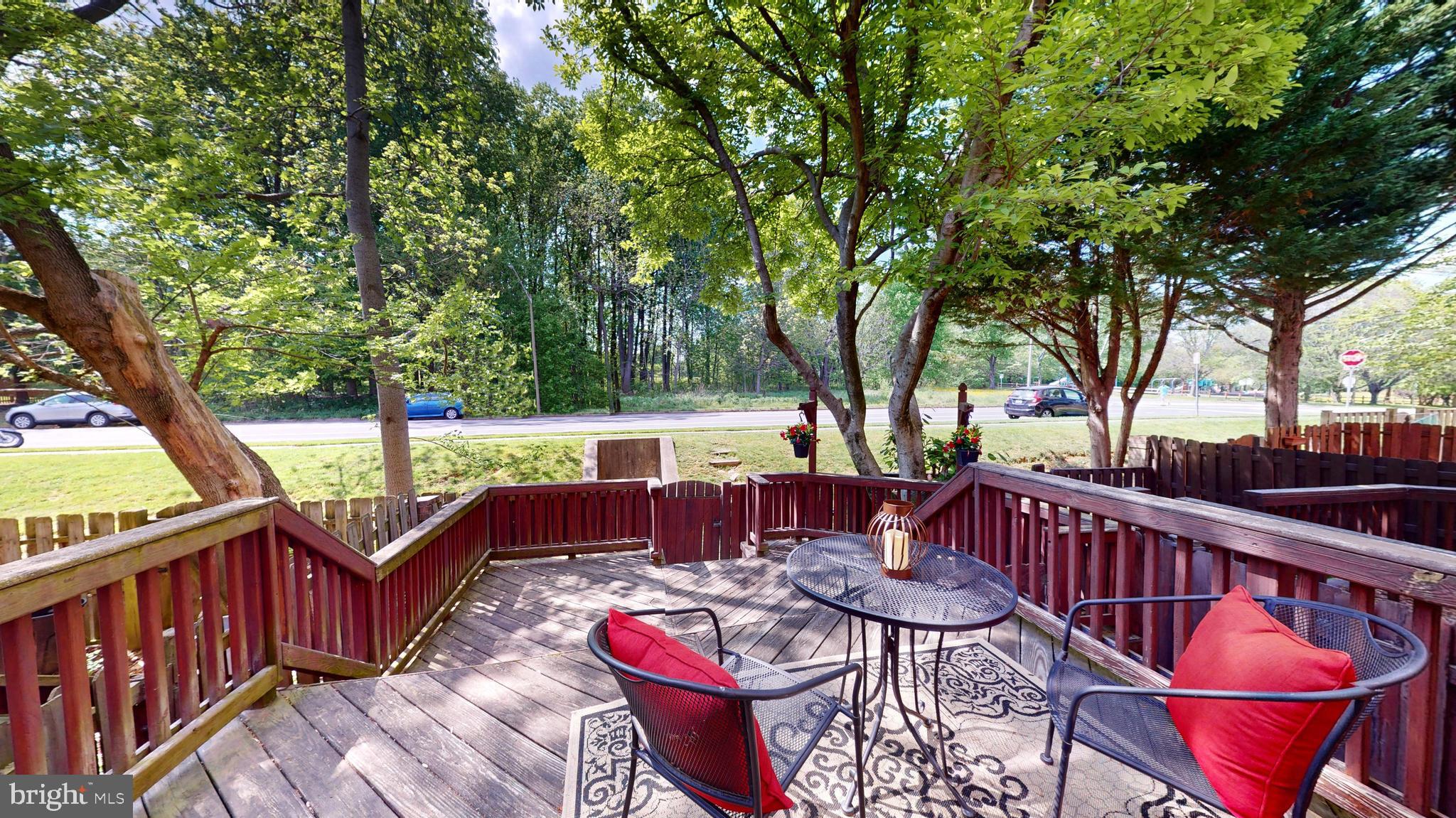 EVERGREEN SQUARE - Residential