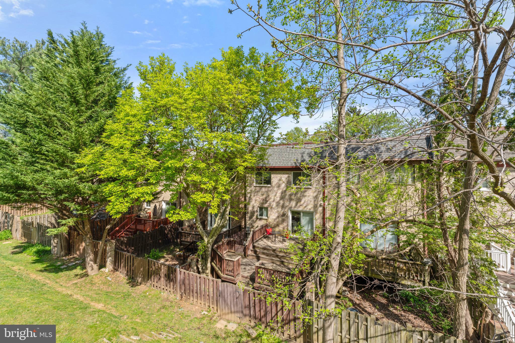 EVERGREEN SQUARE - Residential