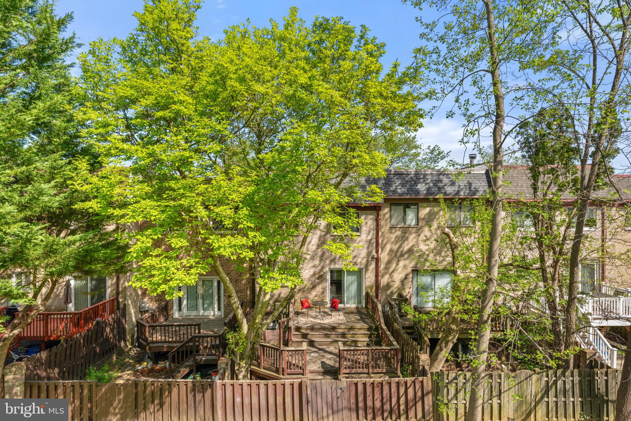 EVERGREEN SQUARE - Residential