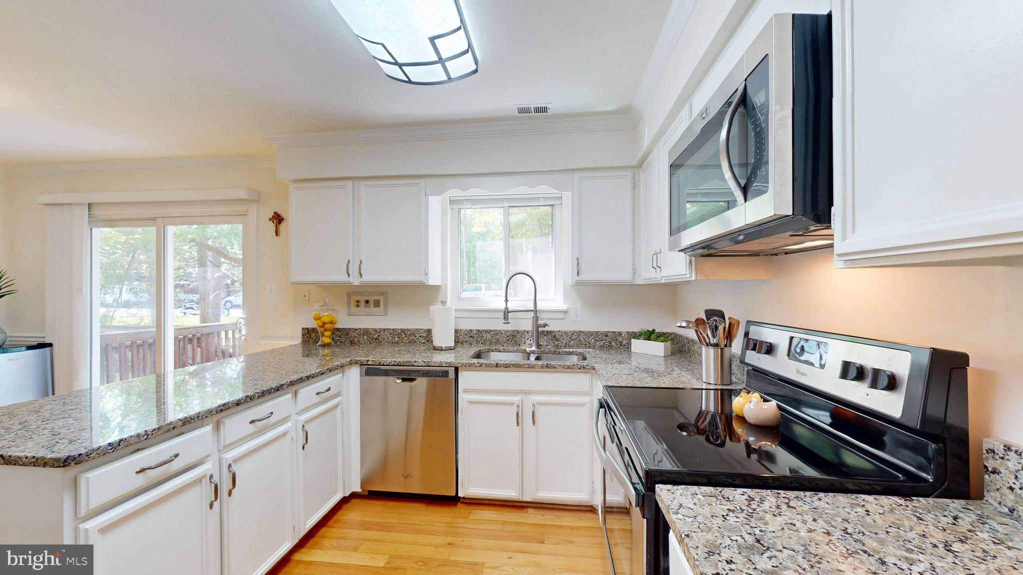 EVERGREEN SQUARE - Residential